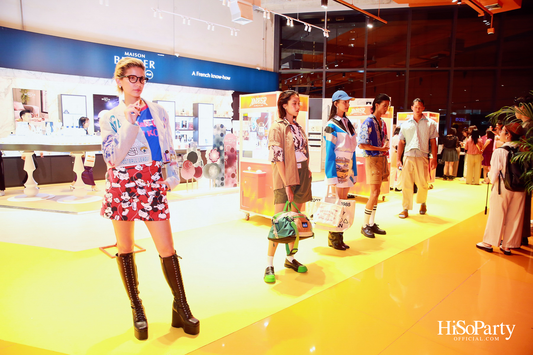 EM DISTRICT AMBER ARCADE