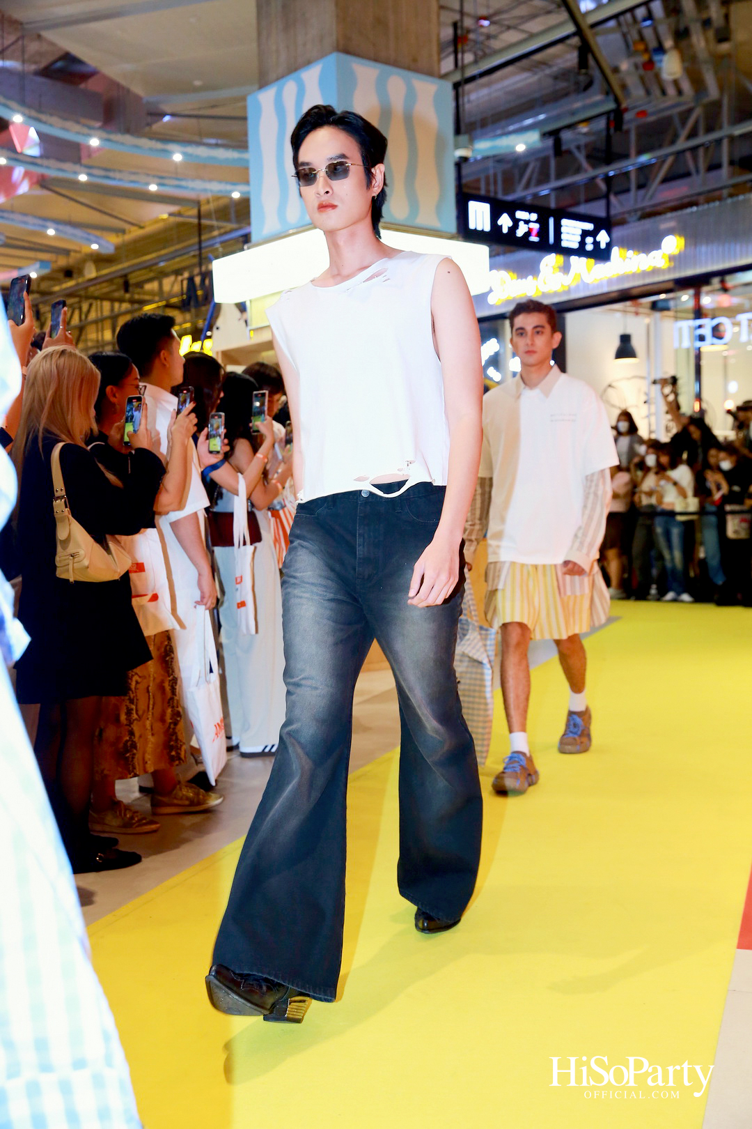 EM DISTRICT AMBER ARCADE