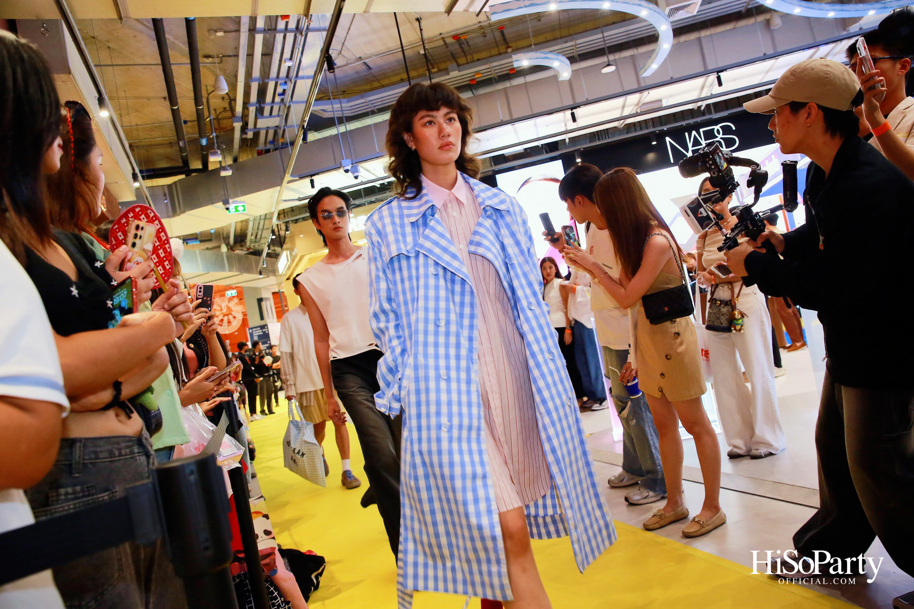 EM DISTRICT AMBER ARCADE