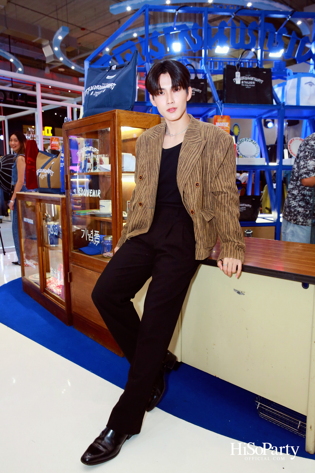 EM DISTRICT AMBER ARCADE