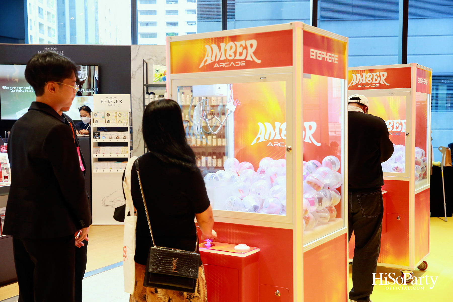 EM DISTRICT AMBER ARCADE