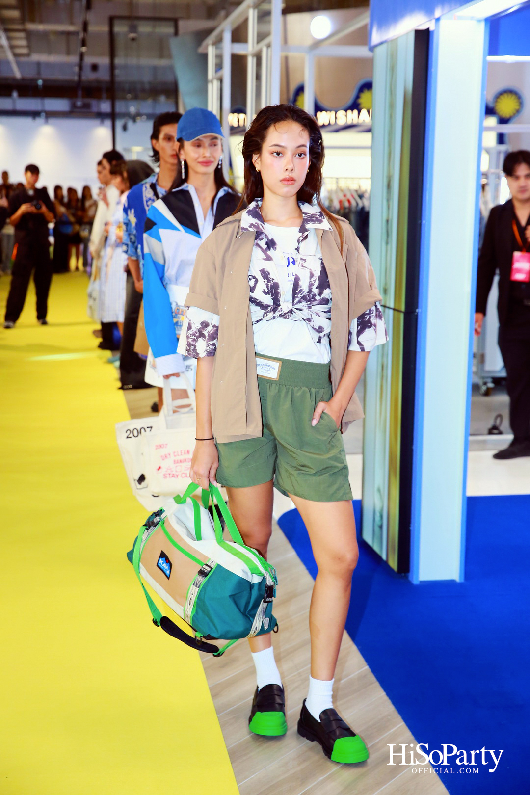 EM DISTRICT AMBER ARCADE