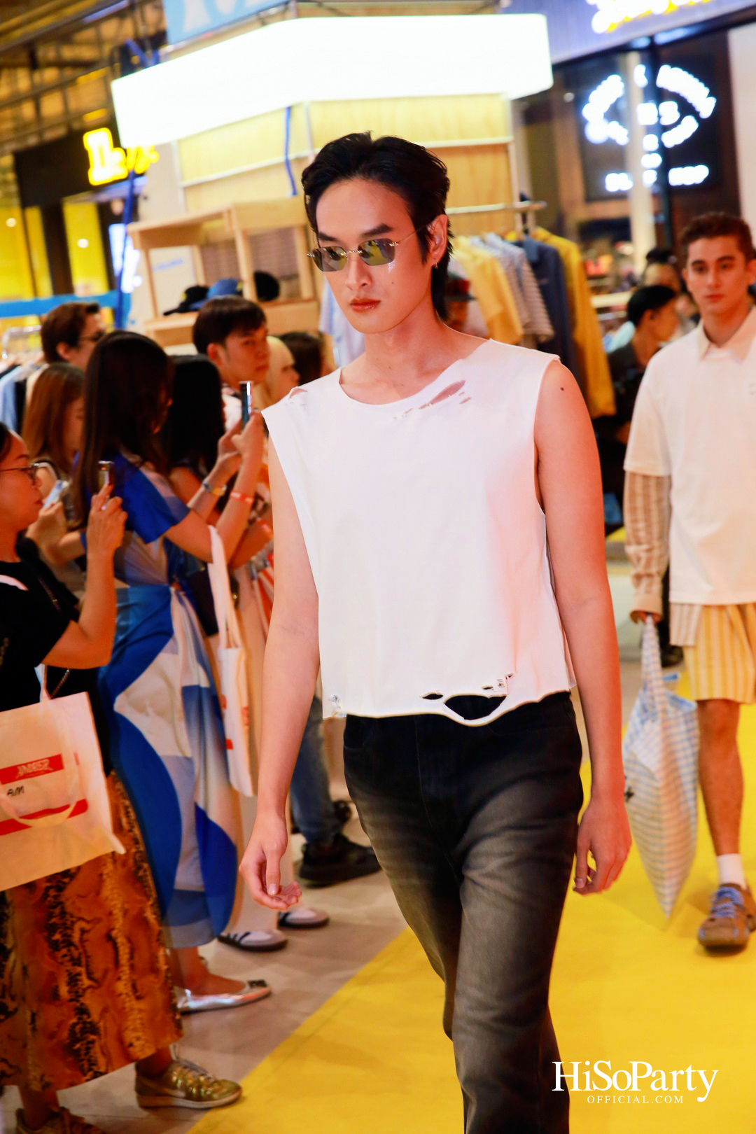 EM DISTRICT AMBER ARCADE