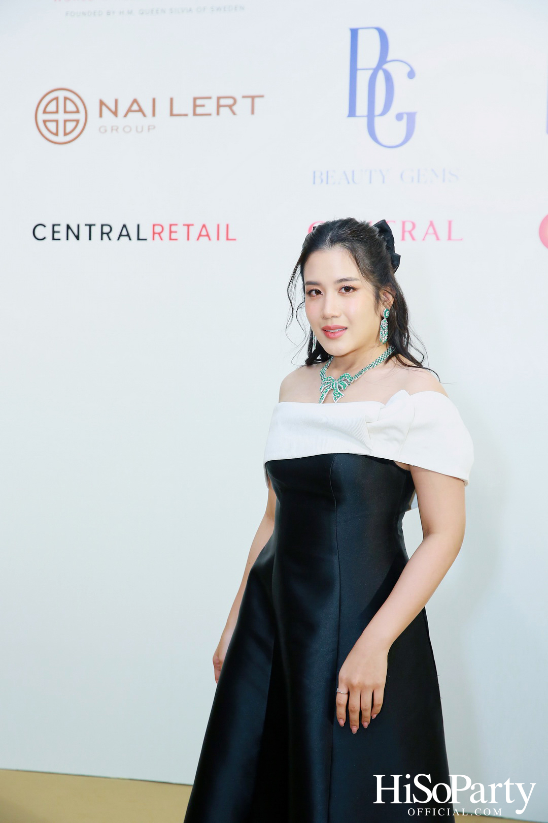 THE EXHIBITION OF CHILDREN PROJECT AND ACORN SIT-DOWN DINNER FOR DONATION