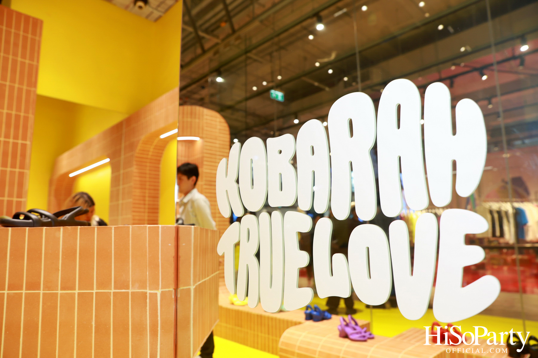 Camper Kobarah True Love