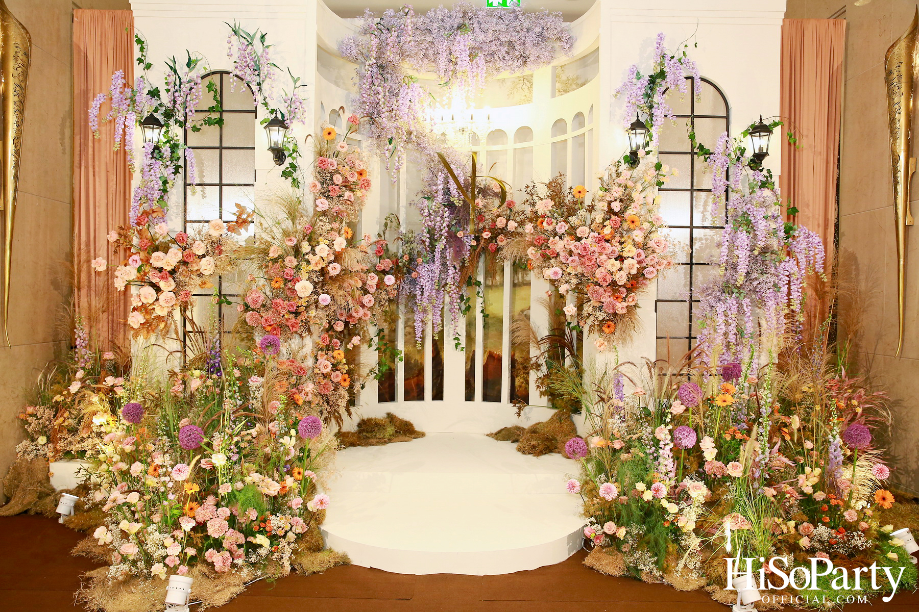 งานฉลองมงคลสมรสระหว่าง ธนพร เตชะวรบท และ วีรเดช ส่งทวีผล