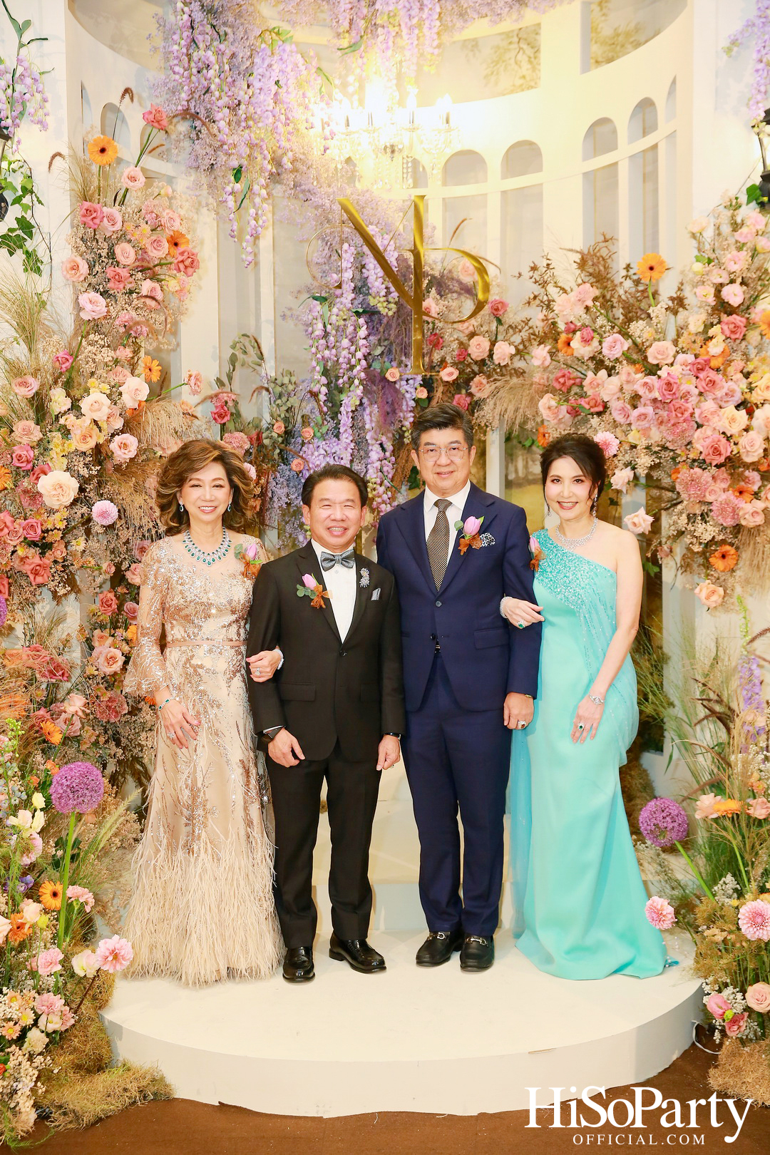 งานฉลองมงคลสมรสระหว่าง ธนพร เตชะวรบท และ วีรเดช ส่งทวีผล