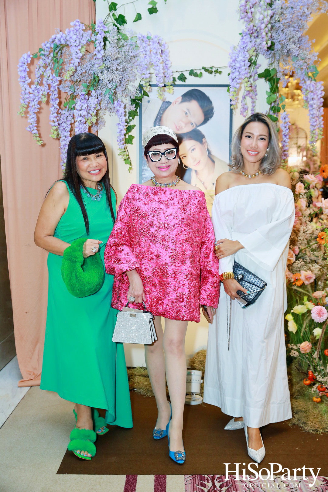 งานฉลองมงคลสมรสระหว่าง ธนพร เตชะวรบท และ วีรเดช ส่งทวีผล