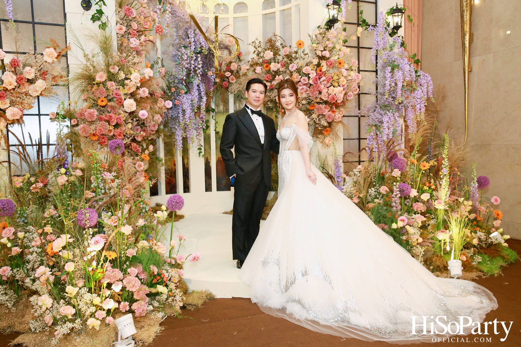 งานฉลองมงคลสมรสระหว่าง ธนพร เตชะวรบท และ วีรเดช ส่งทวีผล