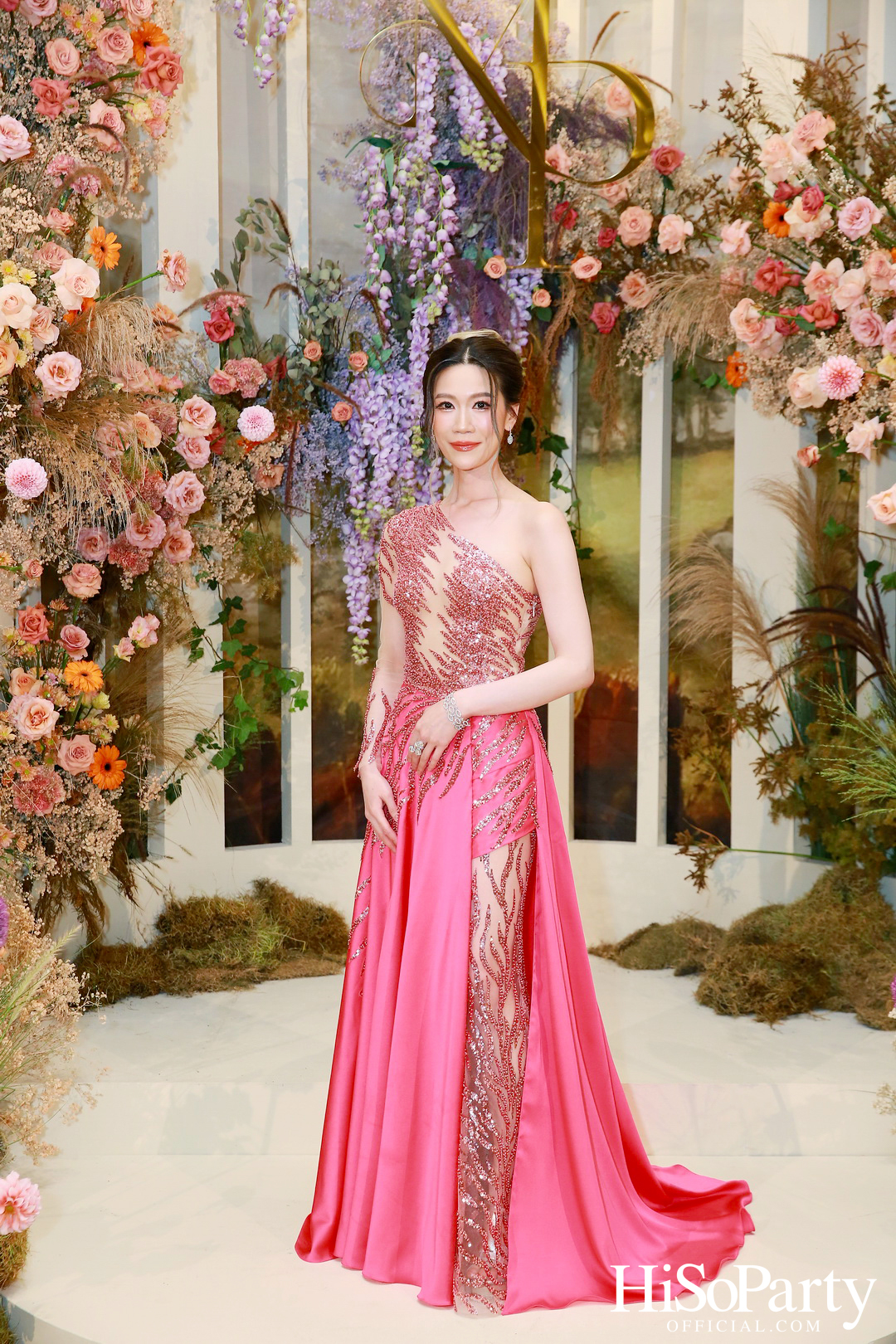 งานฉลองมงคลสมรสระหว่าง ธนพร เตชะวรบท และ วีรเดช ส่งทวีผล