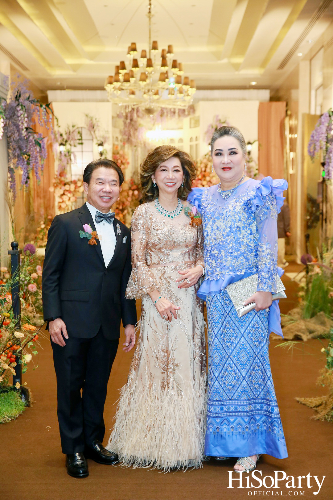 งานฉลองมงคลสมรสระหว่าง ธนพร เตชะวรบท และ วีรเดช ส่งทวีผล