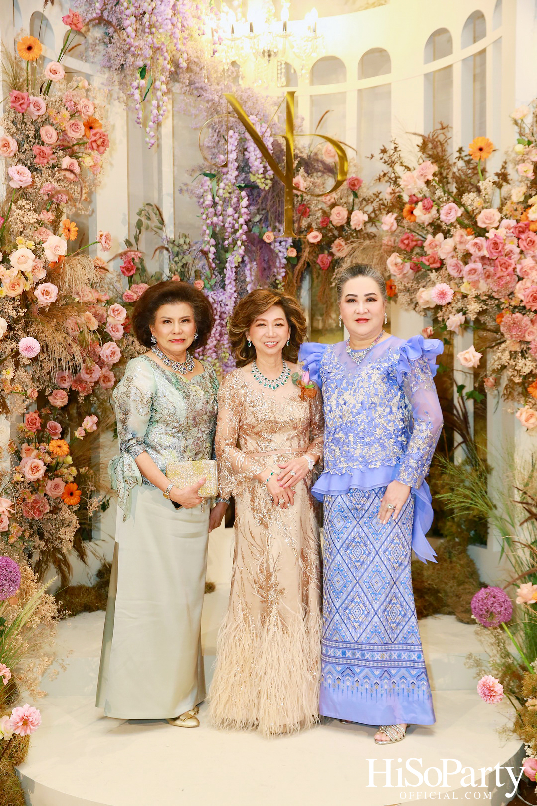 งานฉลองมงคลสมรสระหว่าง ธนพร เตชะวรบท และ วีรเดช ส่งทวีผล