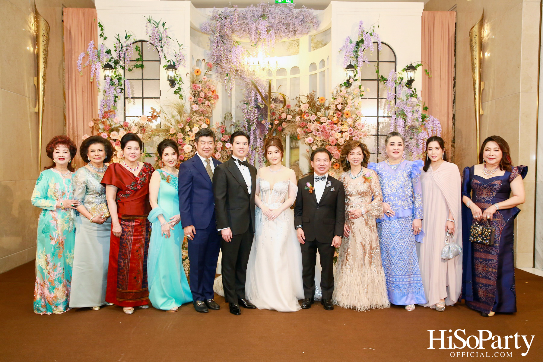 งานฉลองมงคลสมรสระหว่าง ธนพร เตชะวรบท และ วีรเดช ส่งทวีผล