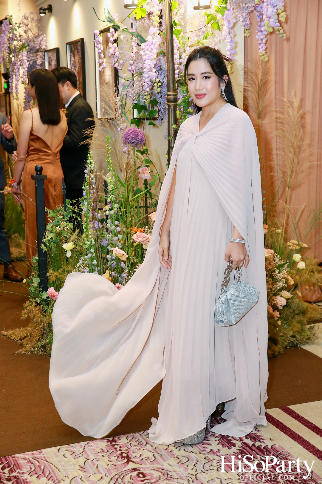 งานฉลองมงคลสมรสระหว่าง ธนพร เตชะวรบท และ วีรเดช ส่งทวีผล