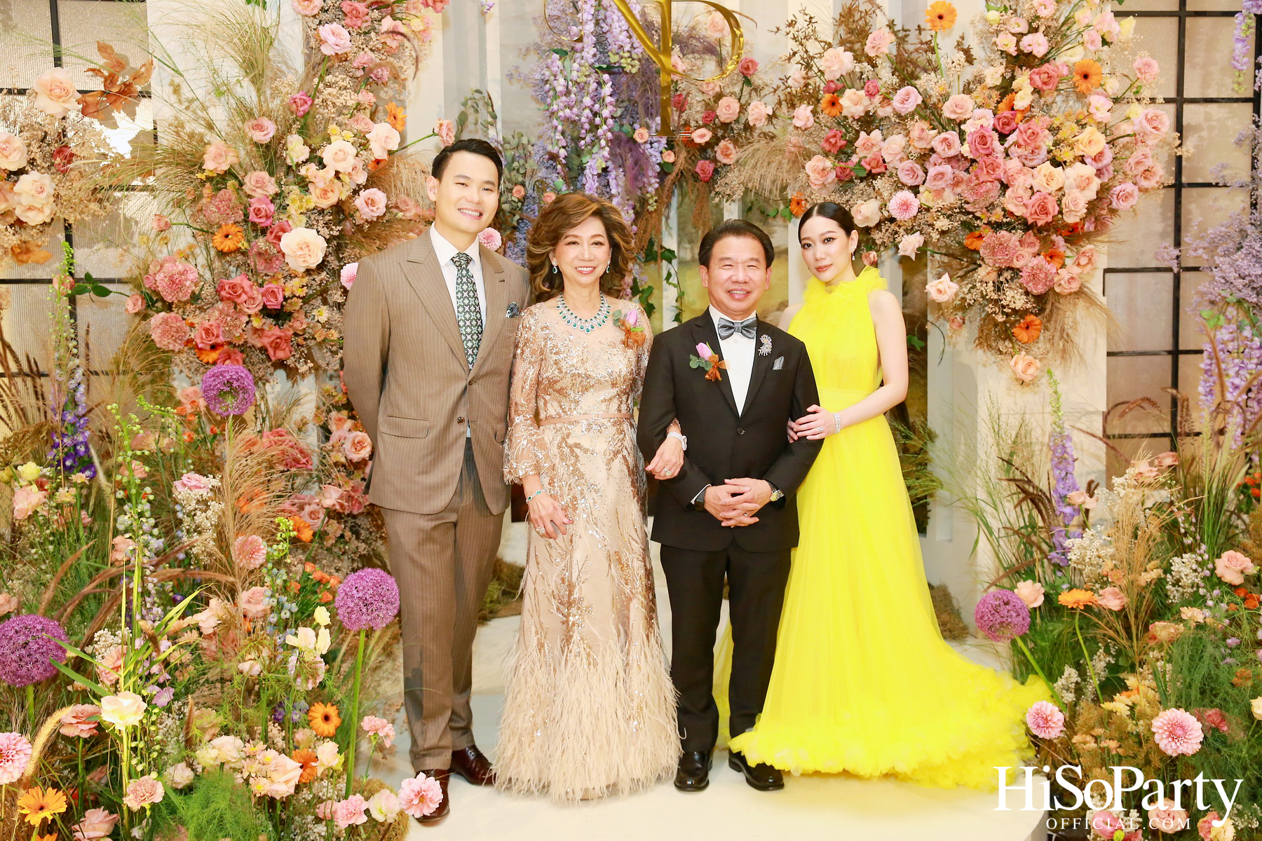 งานฉลองมงคลสมรสระหว่าง ธนพร เตชะวรบท และ วีรเดช ส่งทวีผล