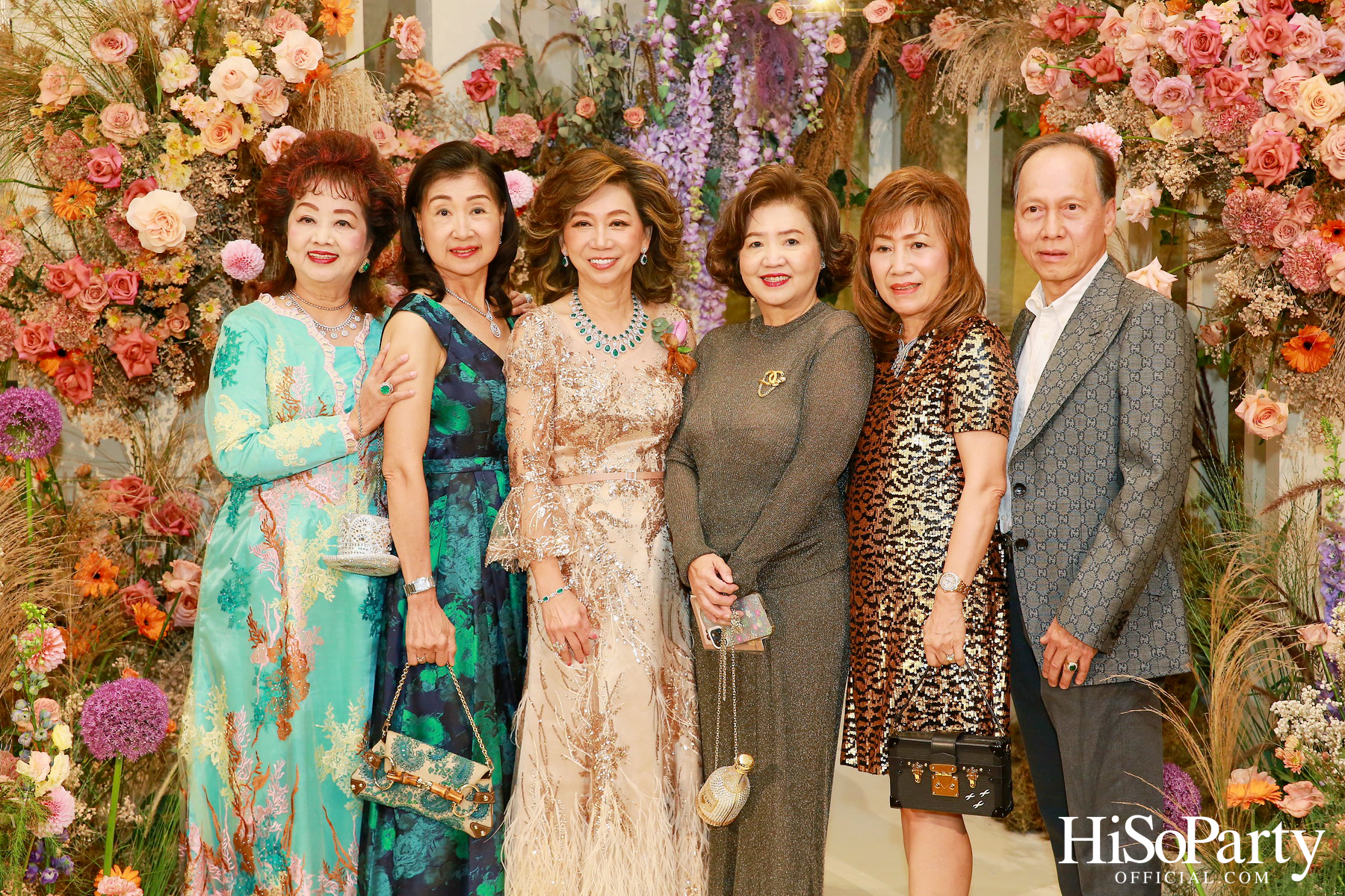 งานฉลองมงคลสมรสระหว่าง ธนพร เตชะวรบท และ วีรเดช ส่งทวีผล