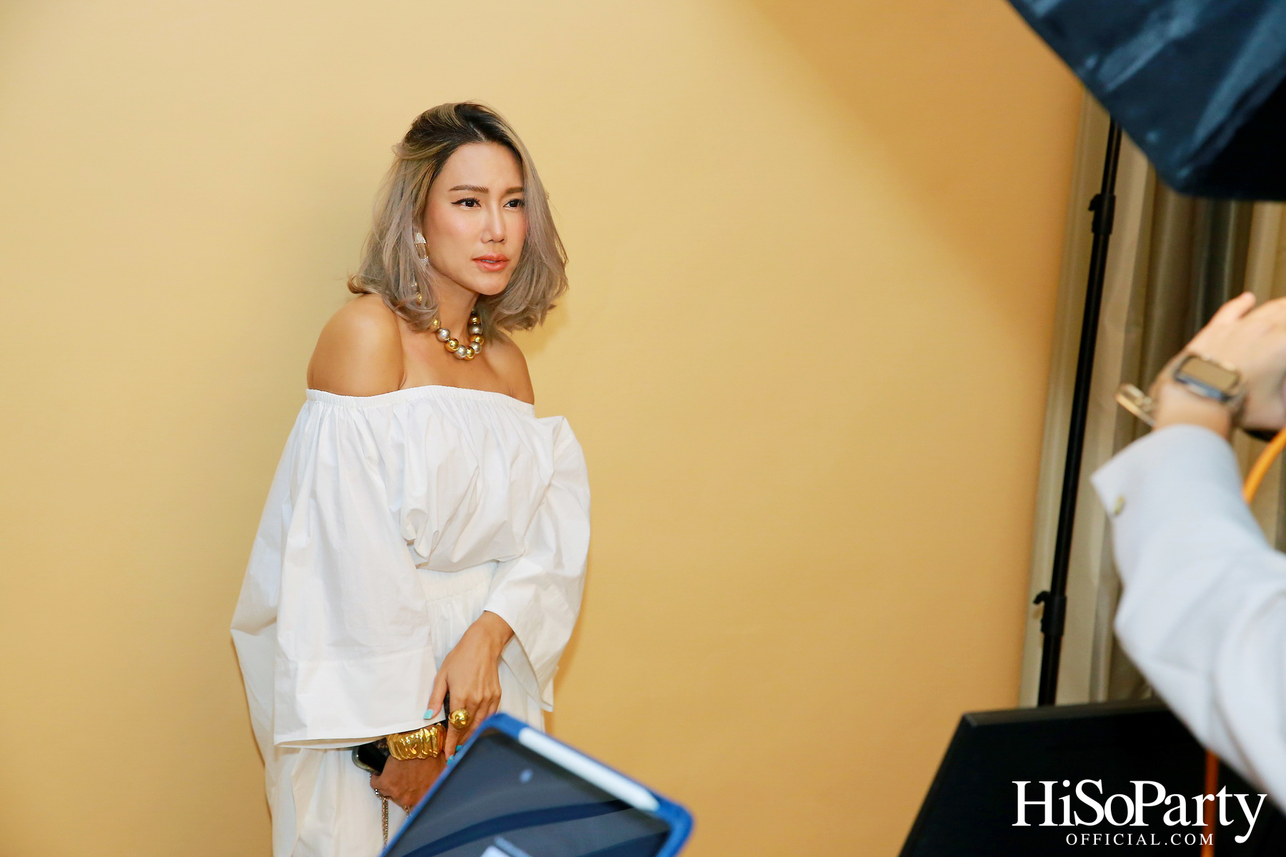 งานฉลองมงคลสมรสระหว่าง ธนพร เตชะวรบท และ วีรเดช ส่งทวีผล