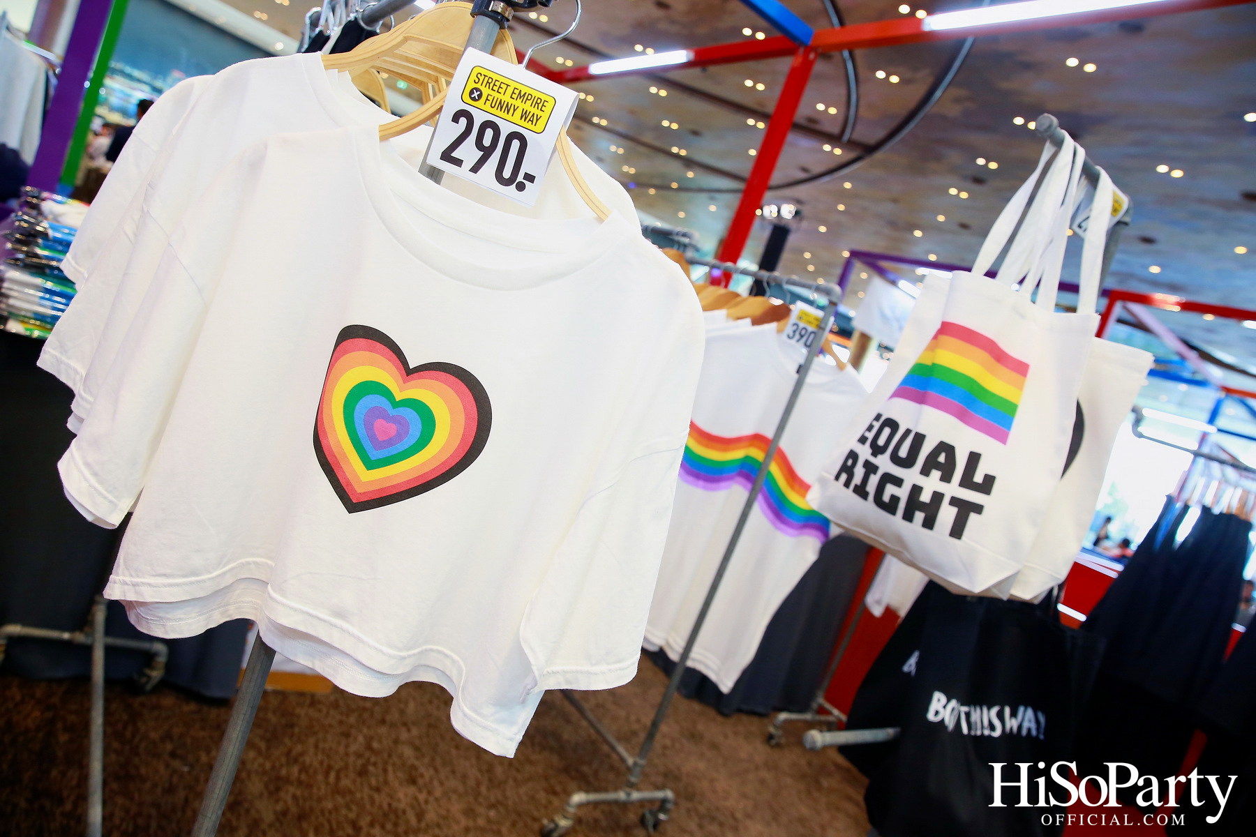 ICONSIAM Pride Out Loud เฉิดฉายหัวใจภาคภูมิ