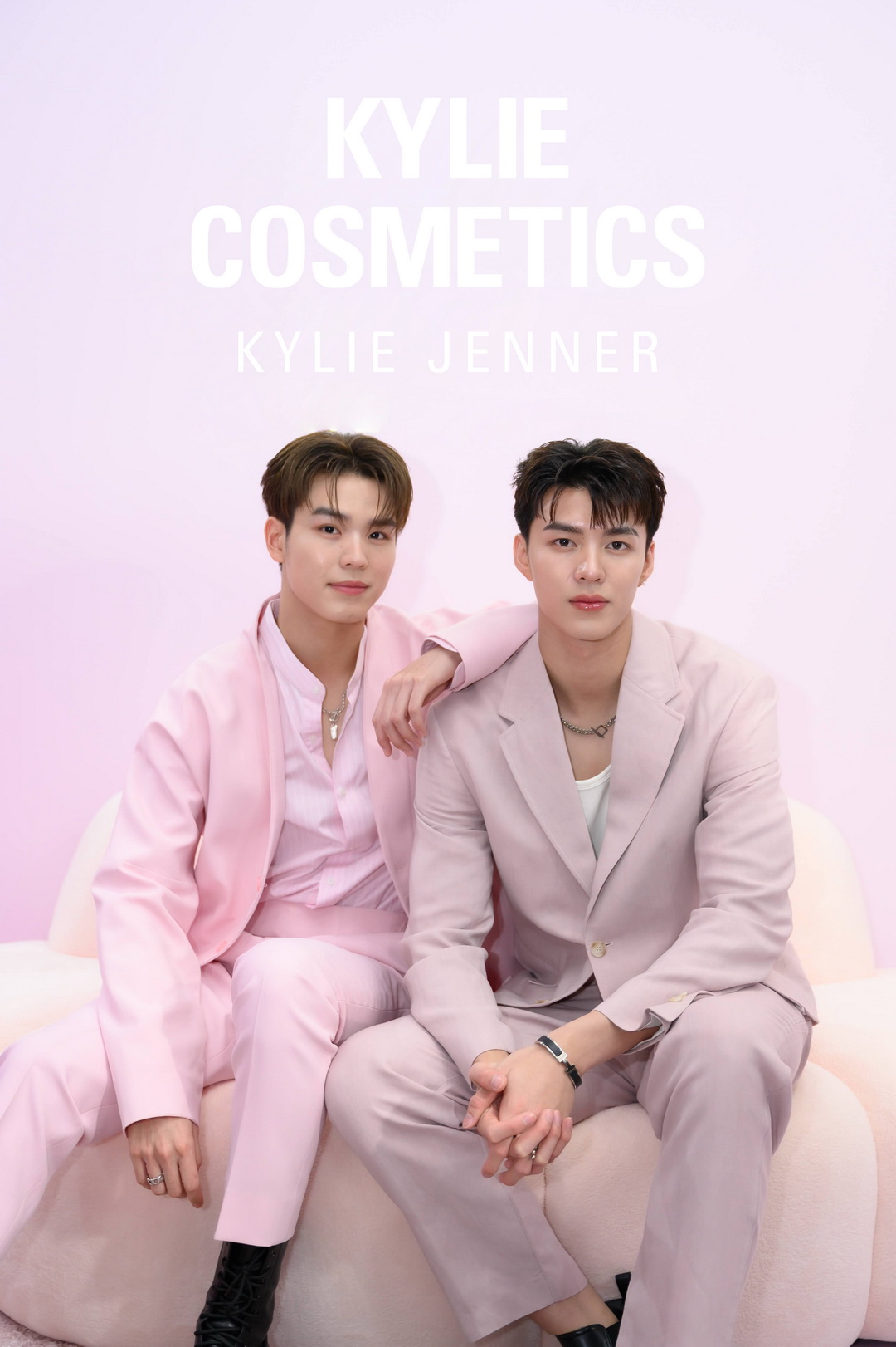 Kylie Cosmetics แลนด์ดิ้งประเทศไทยแล้วอย่างเป็นทางการ โดยวางจำหน่ายเอ็กซ์คลูซีฟที่ EVEANDBOY