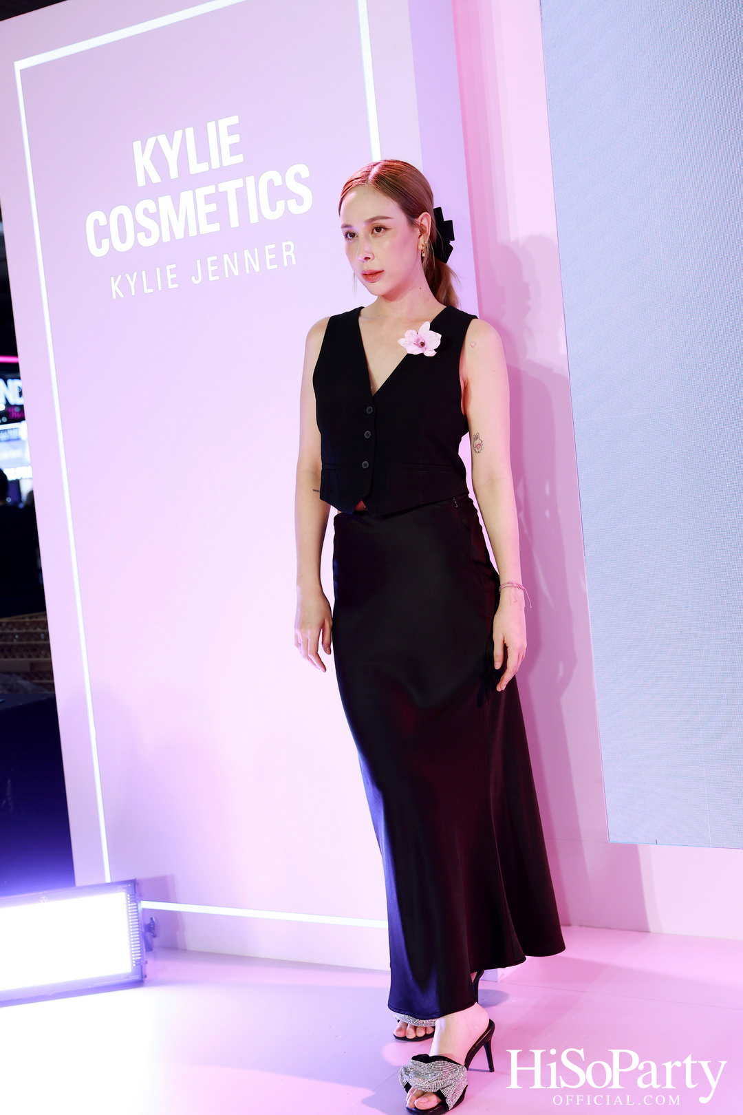 Kylie Cosmetics แลนด์ดิ้งประเทศไทยแล้วอย่างเป็นทางการ โดยวางจำหน่ายเอ็กซ์คลูซีฟที่ EVEANDBOY