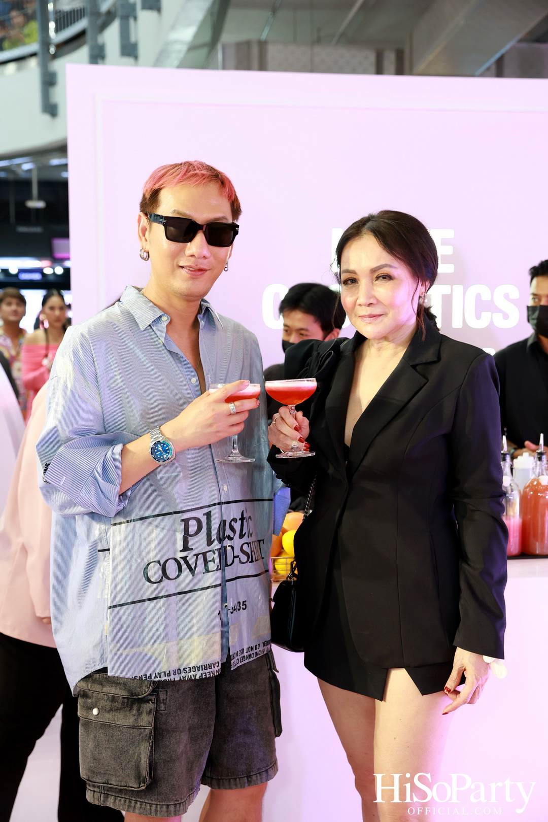 Kylie Cosmetics แลนด์ดิ้งประเทศไทยแล้วอย่างเป็นทางการ โดยวางจำหน่ายเอ็กซ์คลูซีฟที่ EVEANDBOY