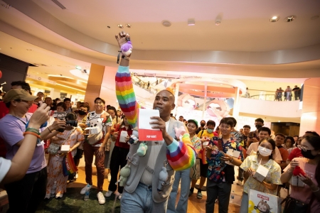 POP MART นำทีมชาวป๊อปกว่า 100 ชีวิต ร่วมเดินขบวนพาเหรดแห่งปี ‘Rhythm of Pride’ สนับสนุนความเท่าเทียม ณ ลานหน้าเซ็นทรัลเวิลด์