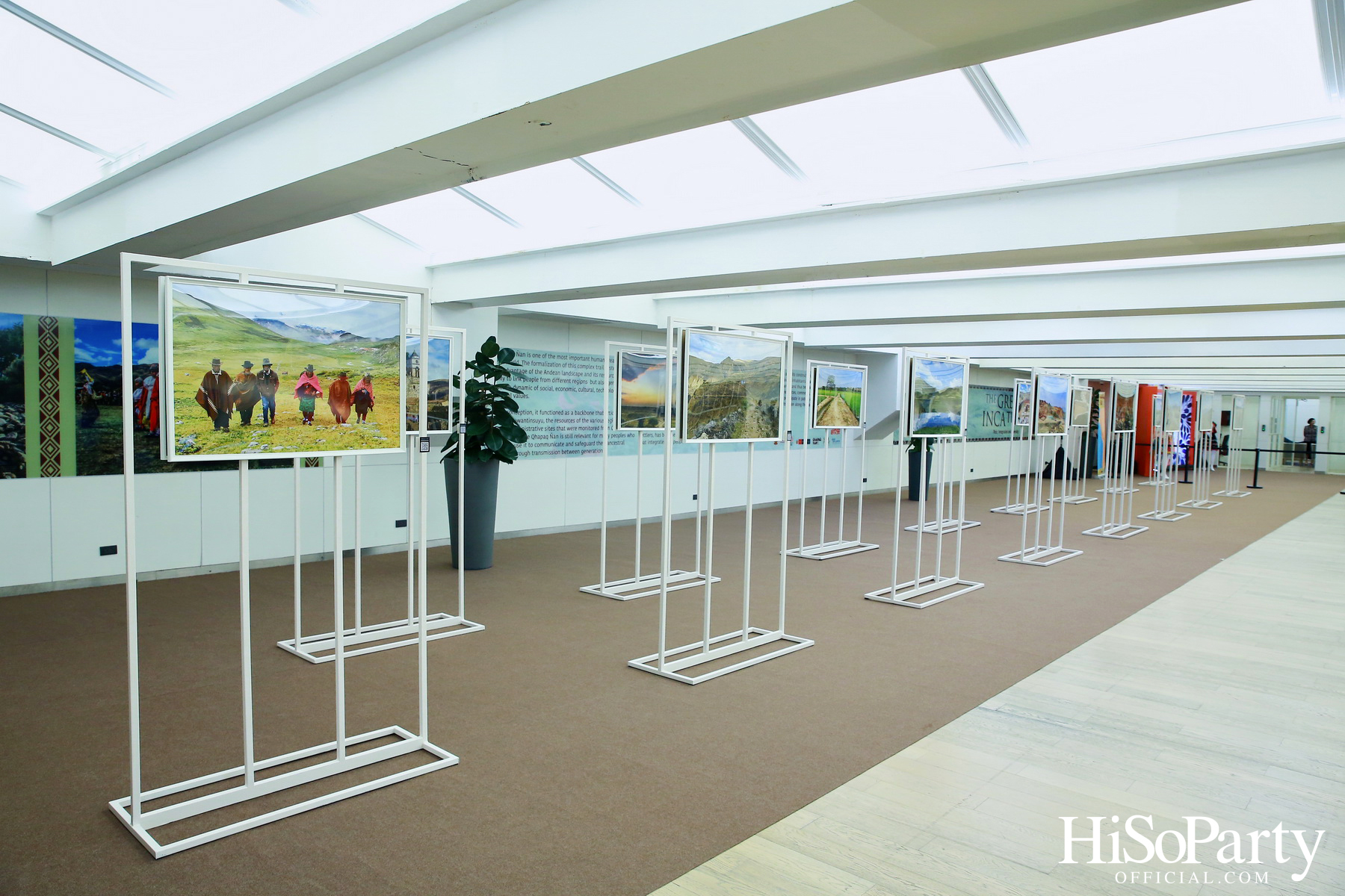 งานเปิดนิทรรศการภาพถ่าย ‘Qhapaq Ñan (คาปักญัน): เส้นทางอินคาอันยิ่งใหญ่’ ณ สยามดิสคัฟเวอรี่