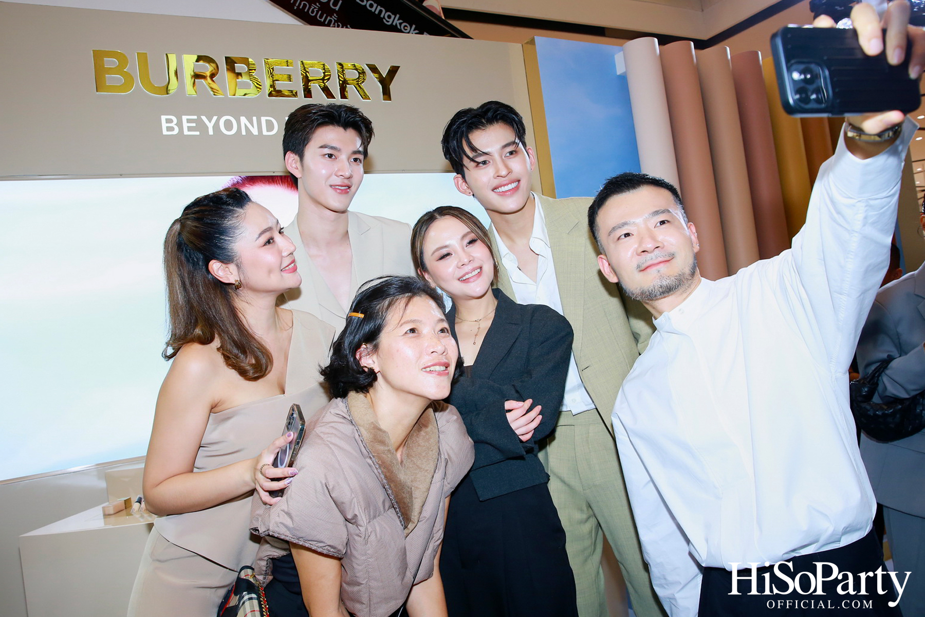 COTY THAILAND เปิดตัว BURBERRY BEAUTY POP UP ใจกลางสยามพารากอน 