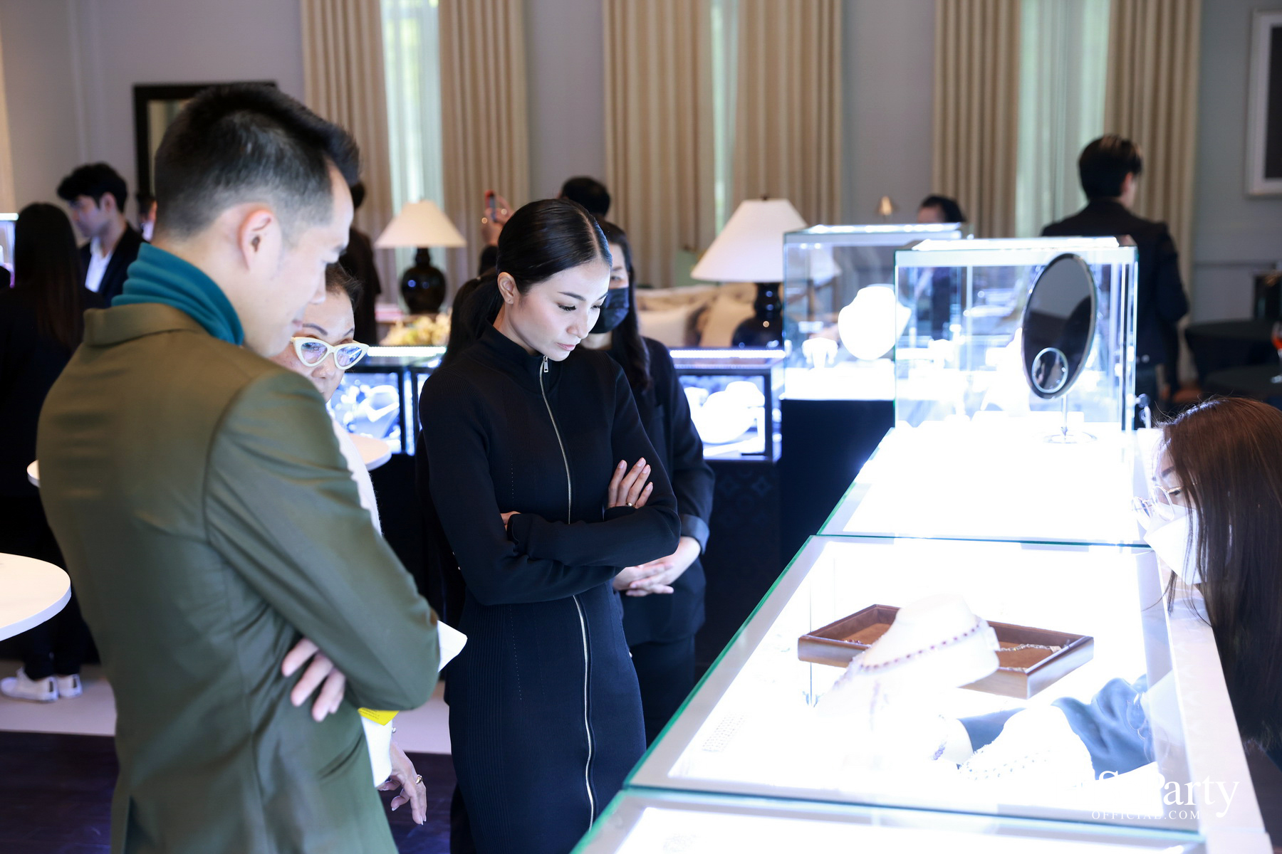 Exclusive Preview Judith Leiber New Collection & Beauty Gems ‘Bee 's Collection’