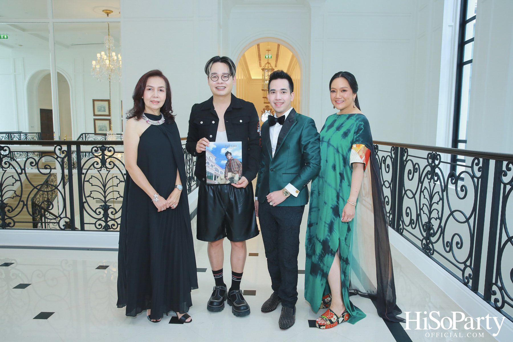 Exclusive Preview Judith Leiber New Collection & Beauty Gems ‘Bee 's Collection’