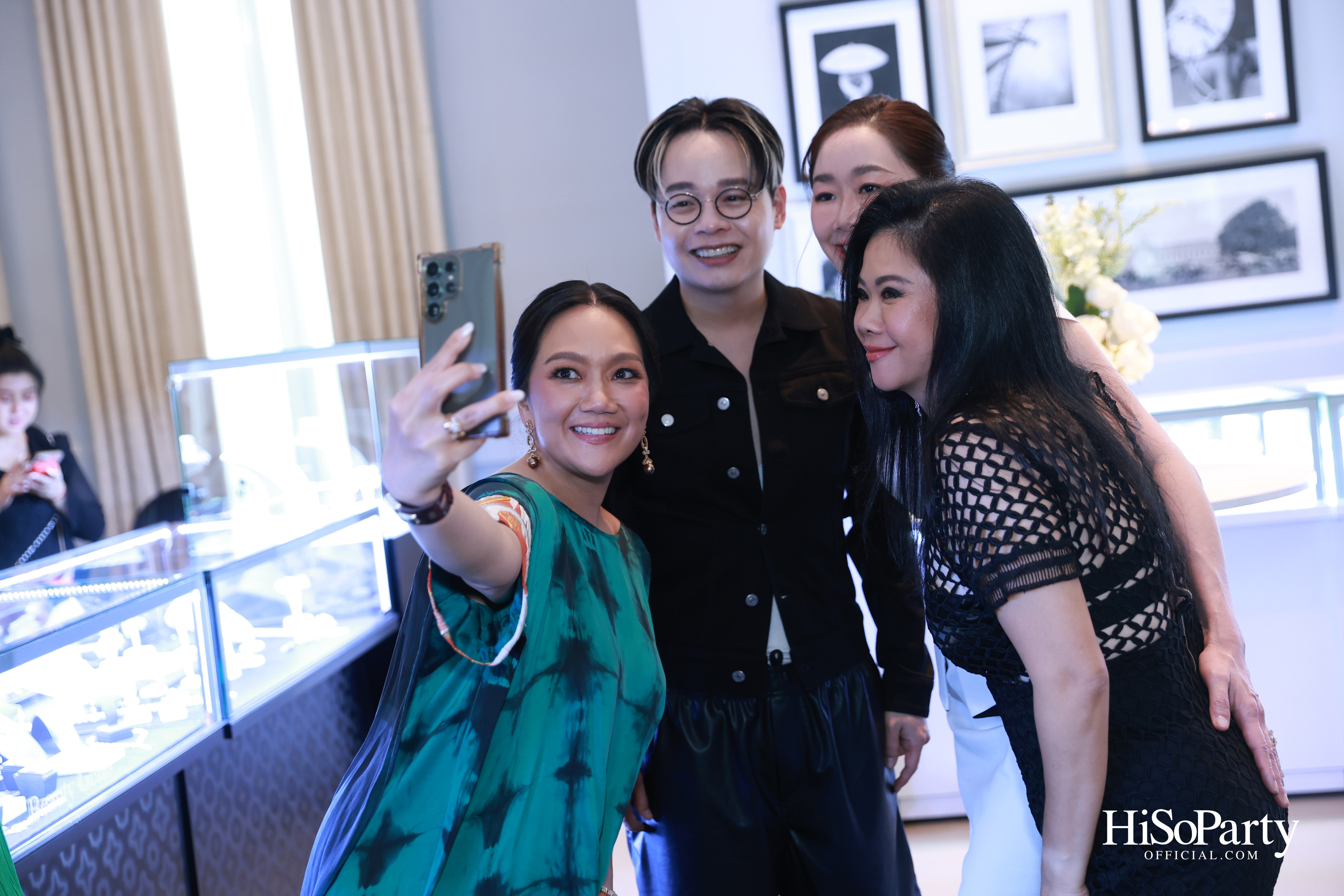 Exclusive Preview Judith Leiber New Collection & Beauty Gems ‘Bee 's Collection’