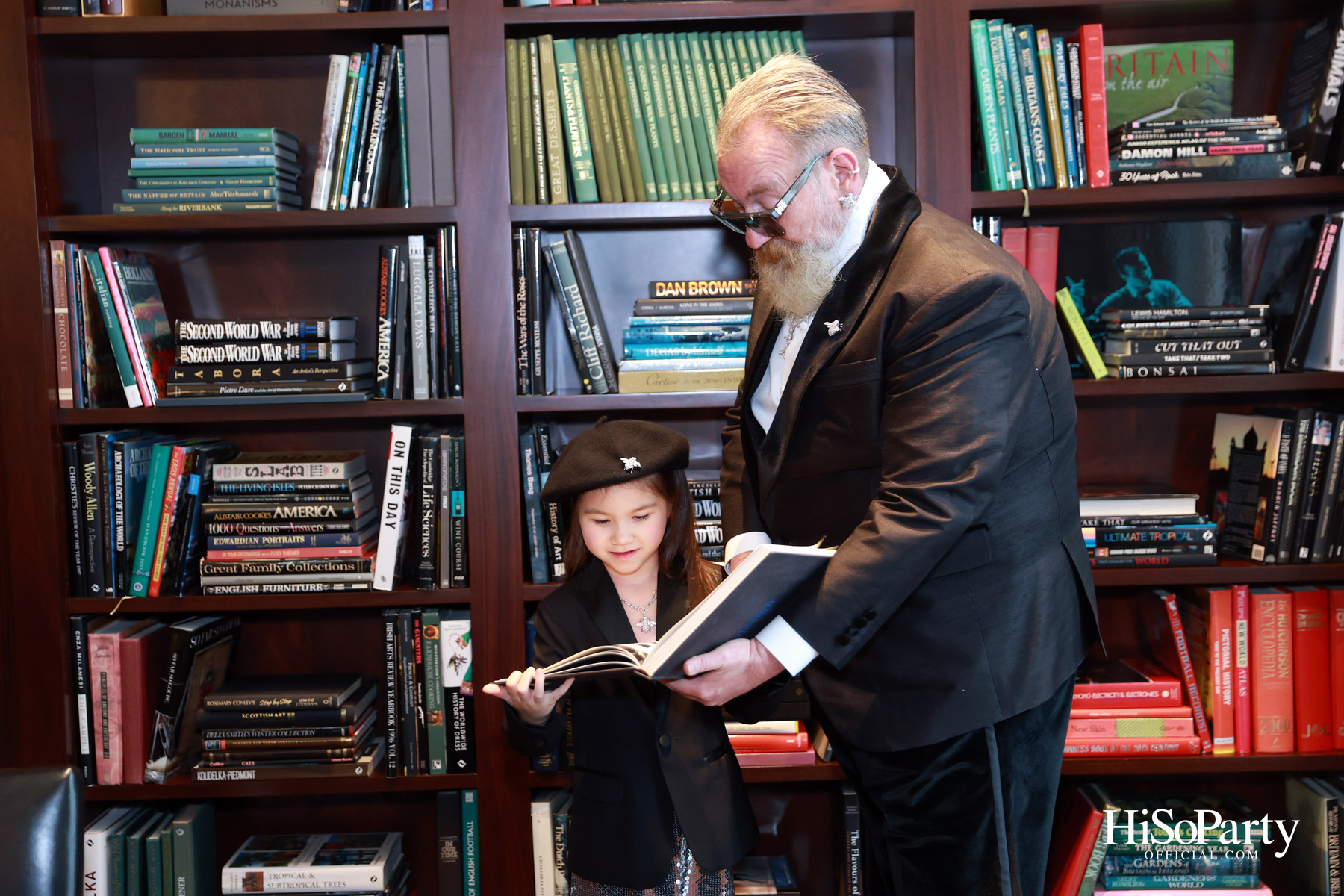 Exclusive Preview Judith Leiber New Collection & Beauty Gems ‘Bee 's Collection’