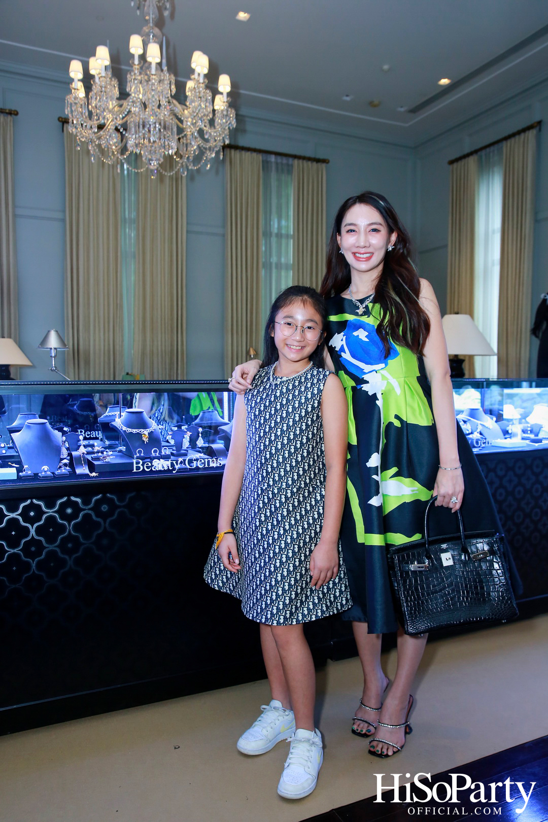 Exclusive Preview Judith Leiber New Collection & Beauty Gems ‘Bee 's Collection’