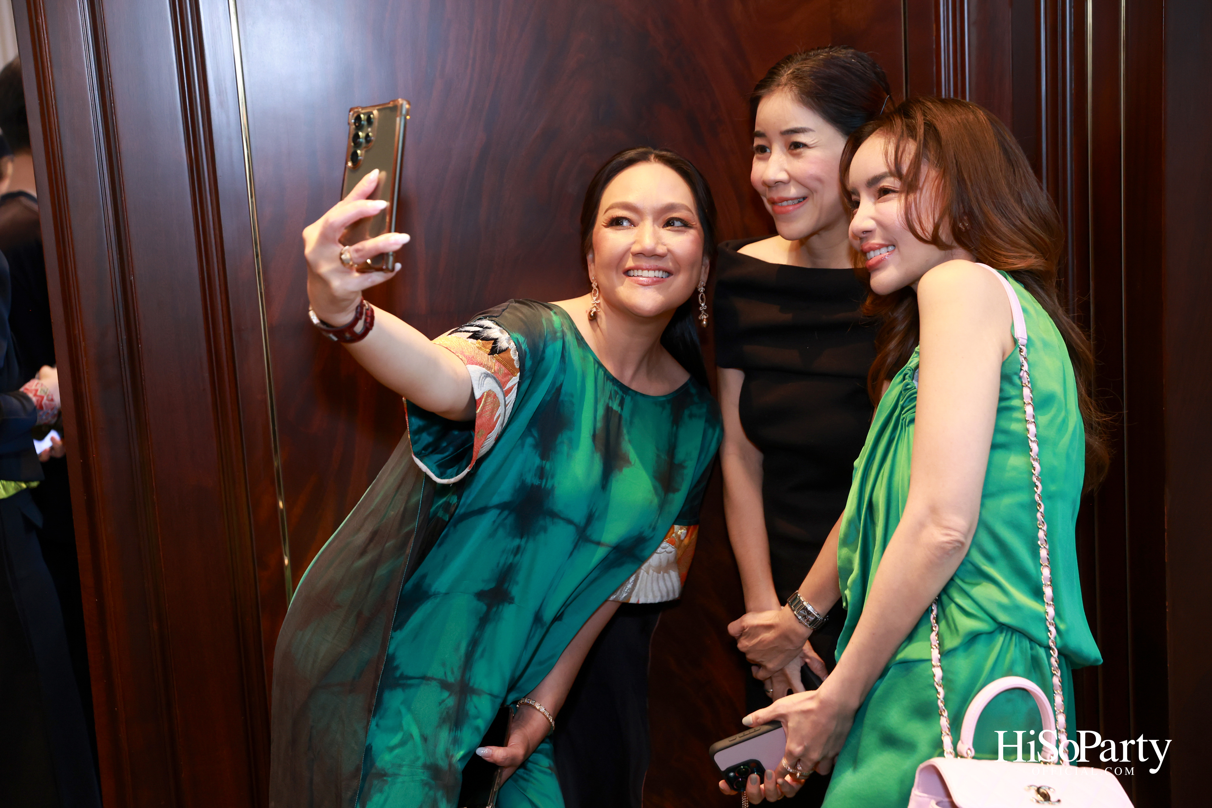 Exclusive Preview Judith Leiber New Collection & Beauty Gems ‘Bee 's Collection’