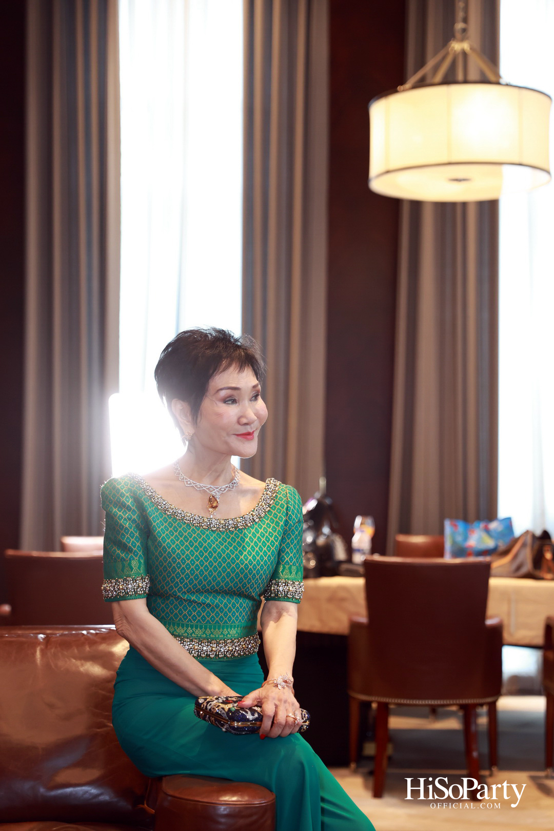 Exclusive Preview Judith Leiber New Collection & Beauty Gems ‘Bee 's Collection’