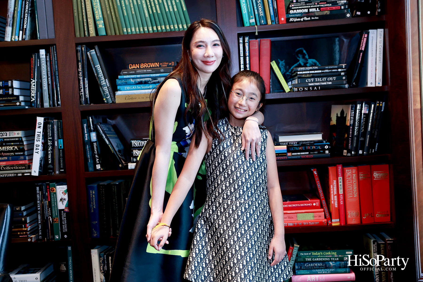 Exclusive Preview Judith Leiber New Collection & Beauty Gems ‘Bee 's Collection’