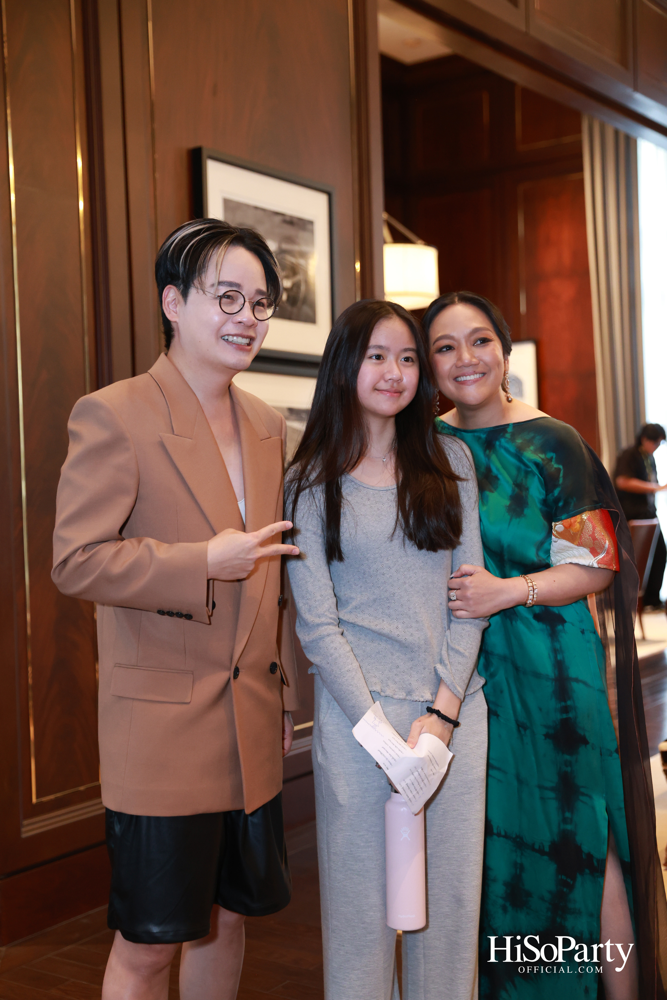 Exclusive Preview Judith Leiber New Collection & Beauty Gems ‘Bee 's Collection’