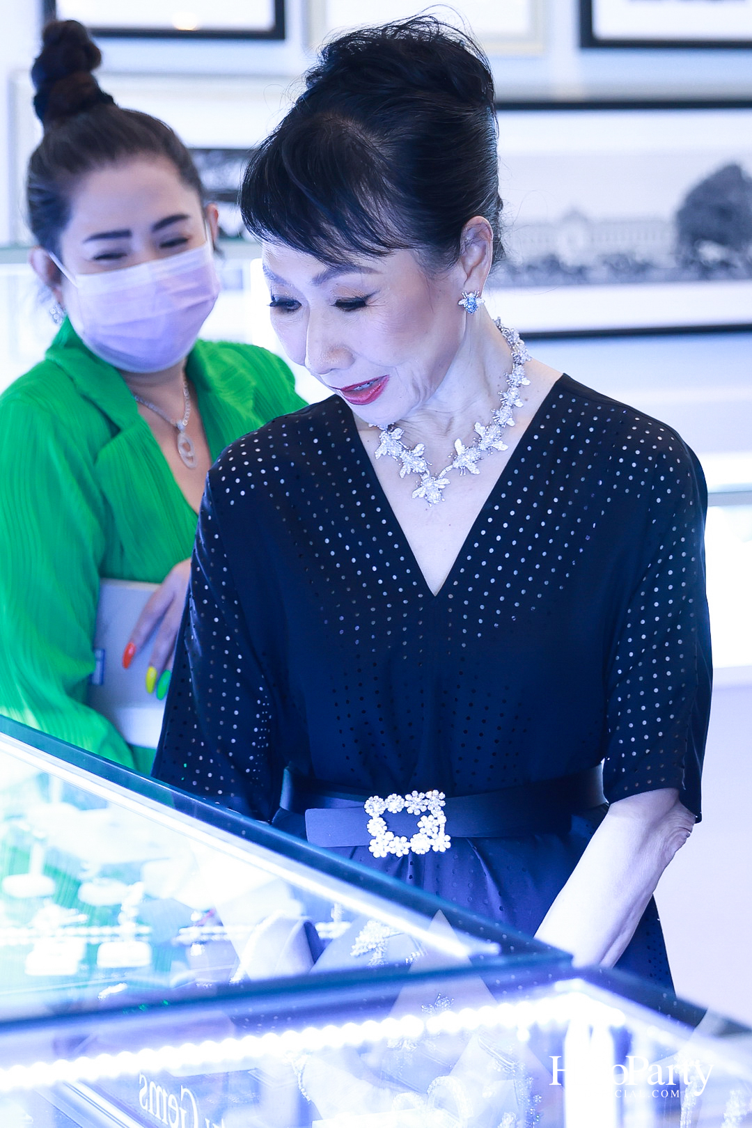 Exclusive Preview Judith Leiber New Collection & Beauty Gems ‘Bee 's Collection’