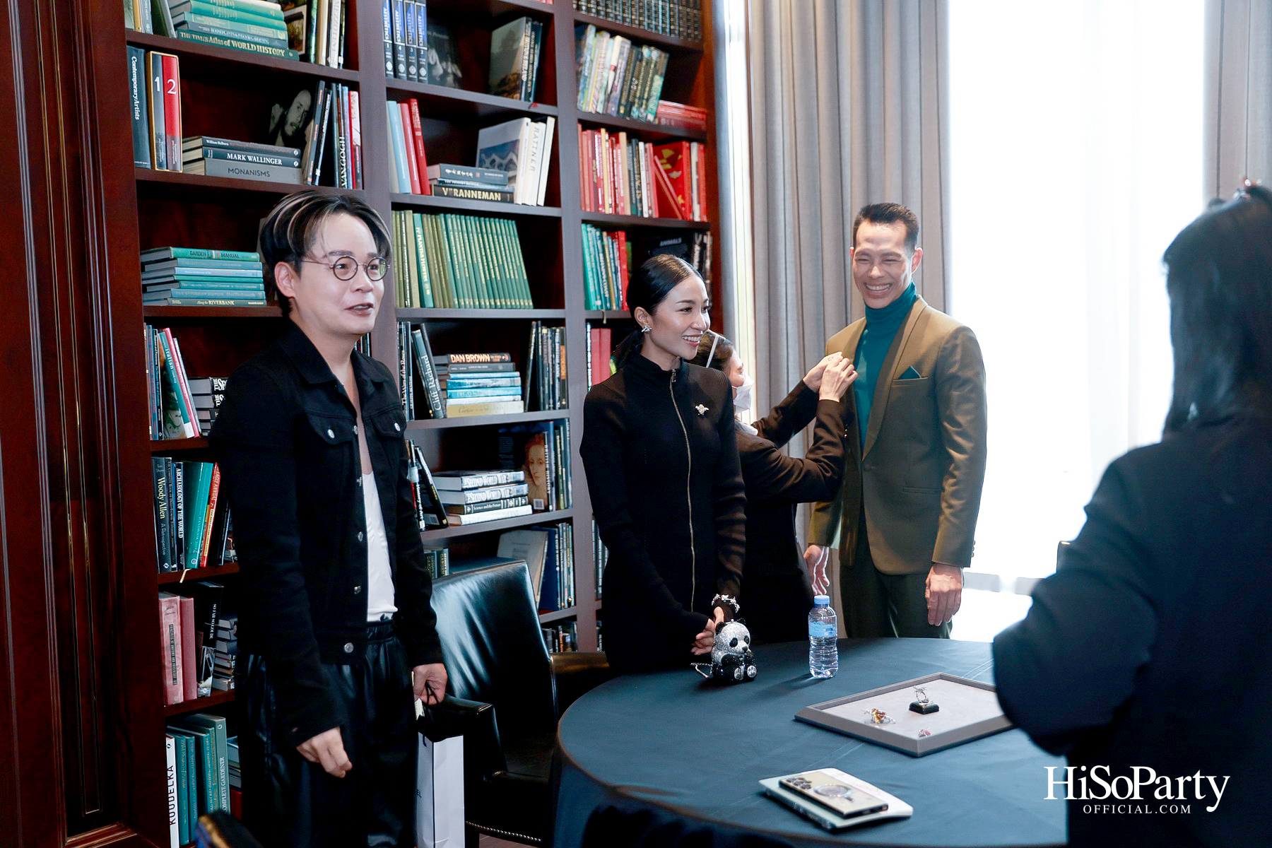 Exclusive Preview Judith Leiber New Collection & Beauty Gems ‘Bee 's Collection’