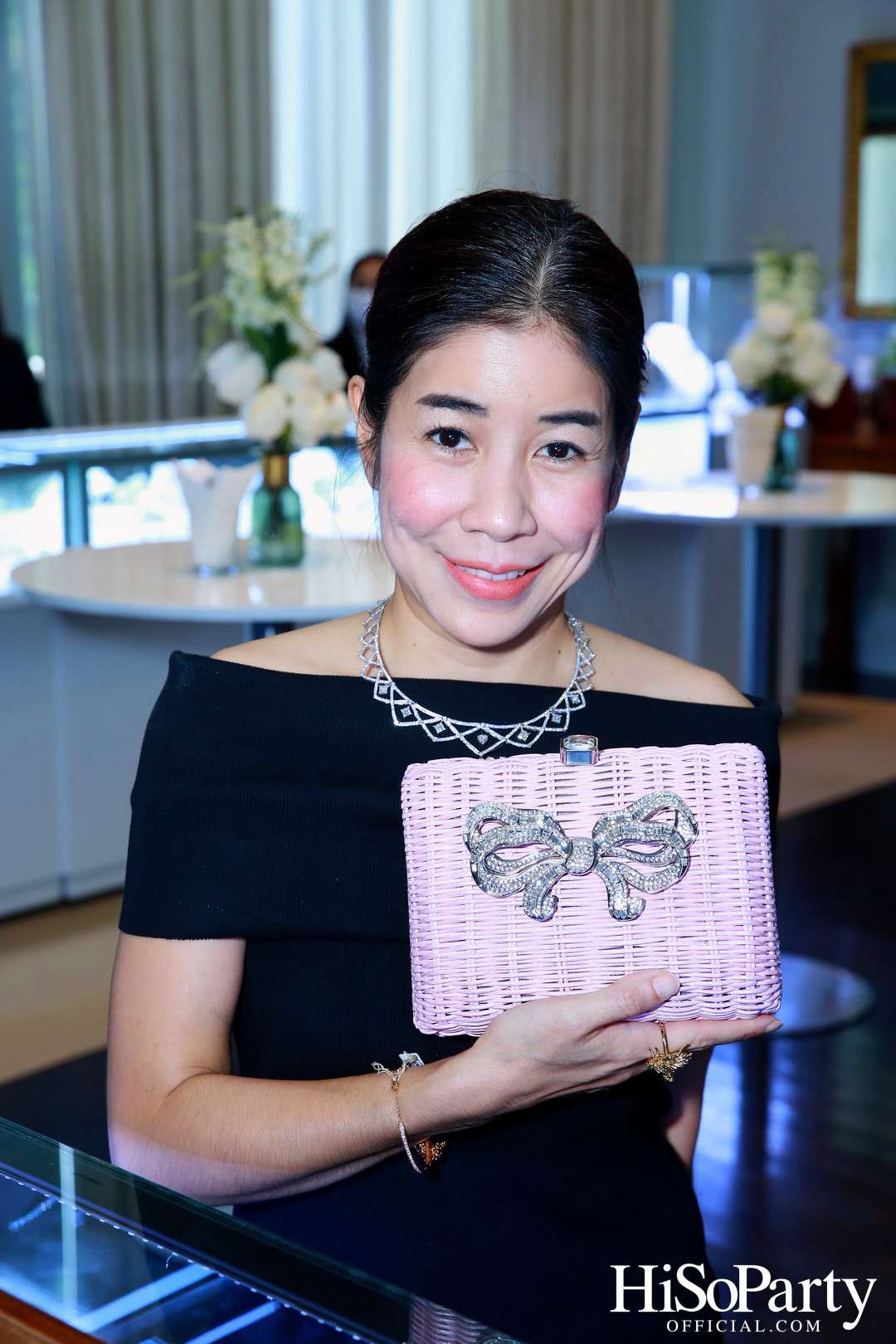 Exclusive Preview Judith Leiber New Collection & Beauty Gems ‘Bee 's Collection’