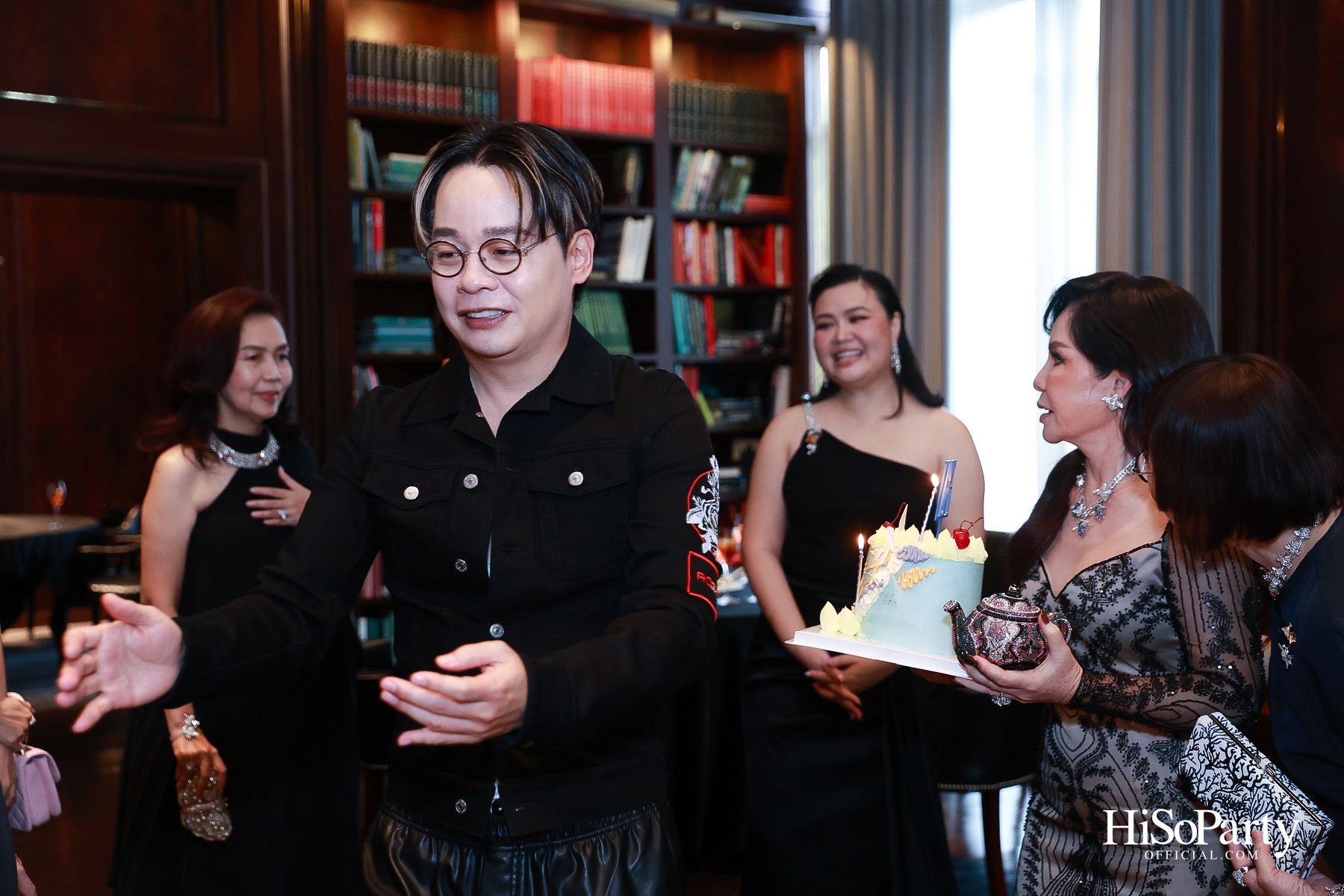 Exclusive Preview Judith Leiber New Collection & Beauty Gems ‘Bee 's Collection’