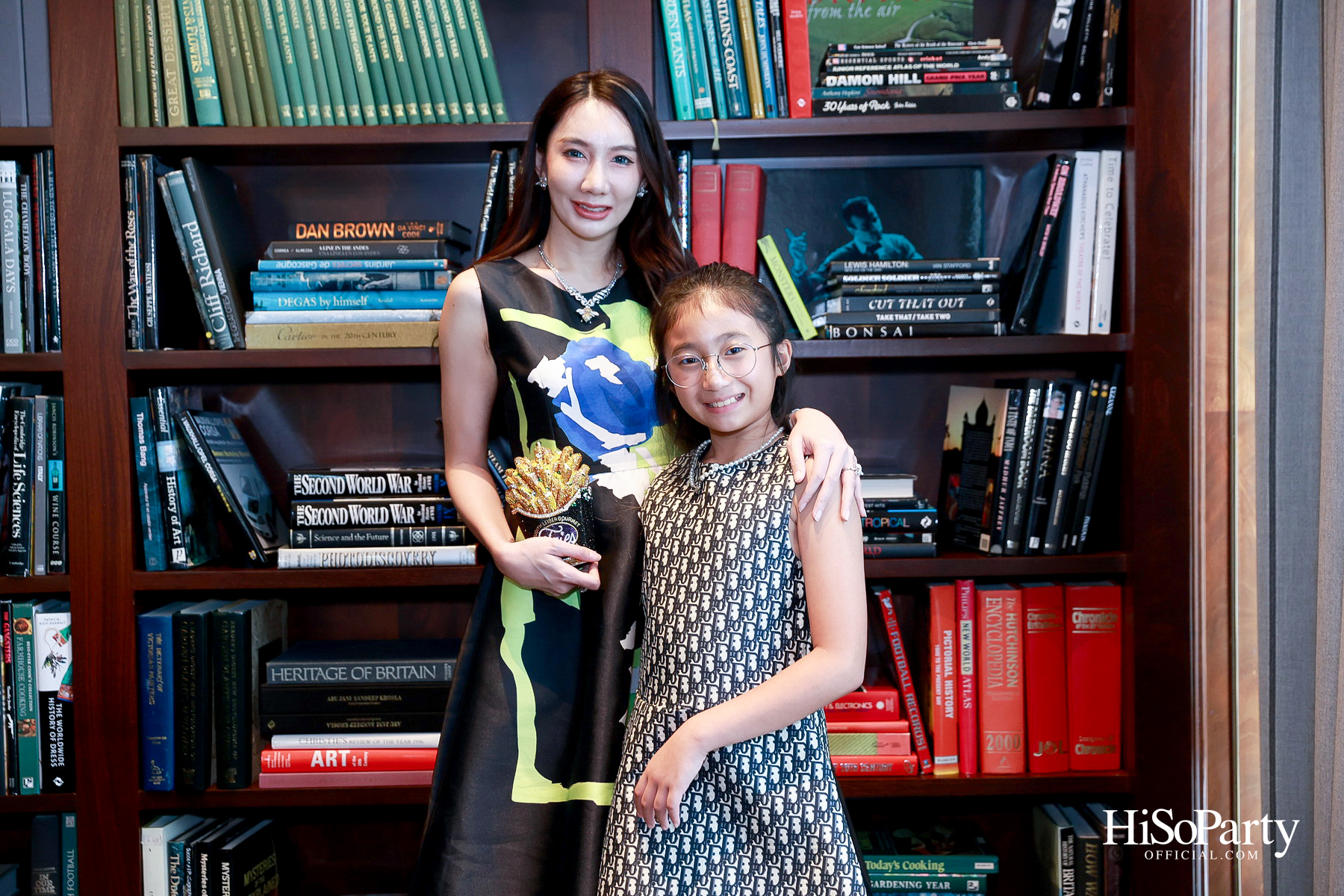 Exclusive Preview Judith Leiber New Collection & Beauty Gems ‘Bee 's Collection’