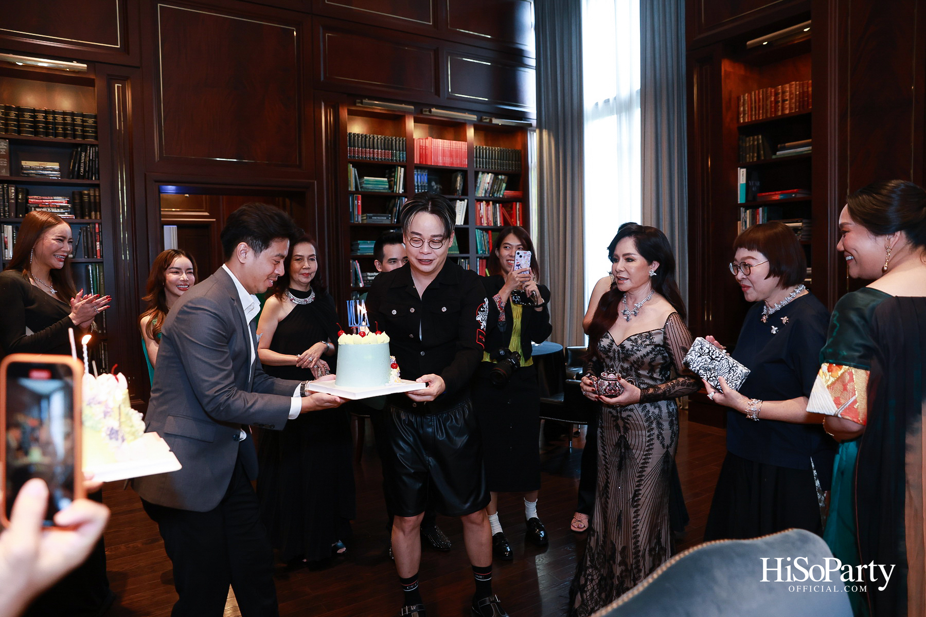 Exclusive Preview Judith Leiber New Collection & Beauty Gems ‘Bee 's Collection’