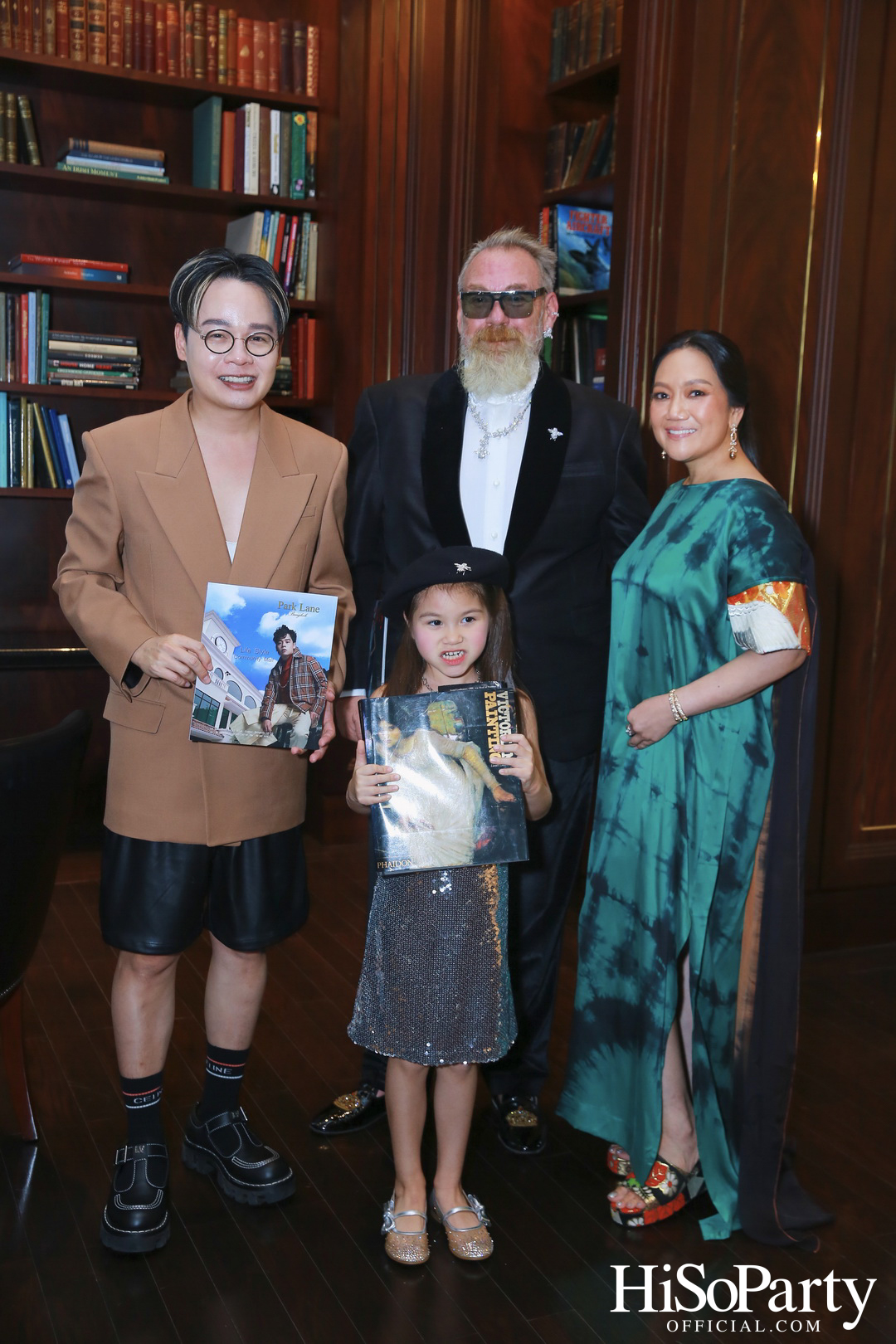 Exclusive Preview Judith Leiber New Collection & Beauty Gems ‘Bee 's Collection’