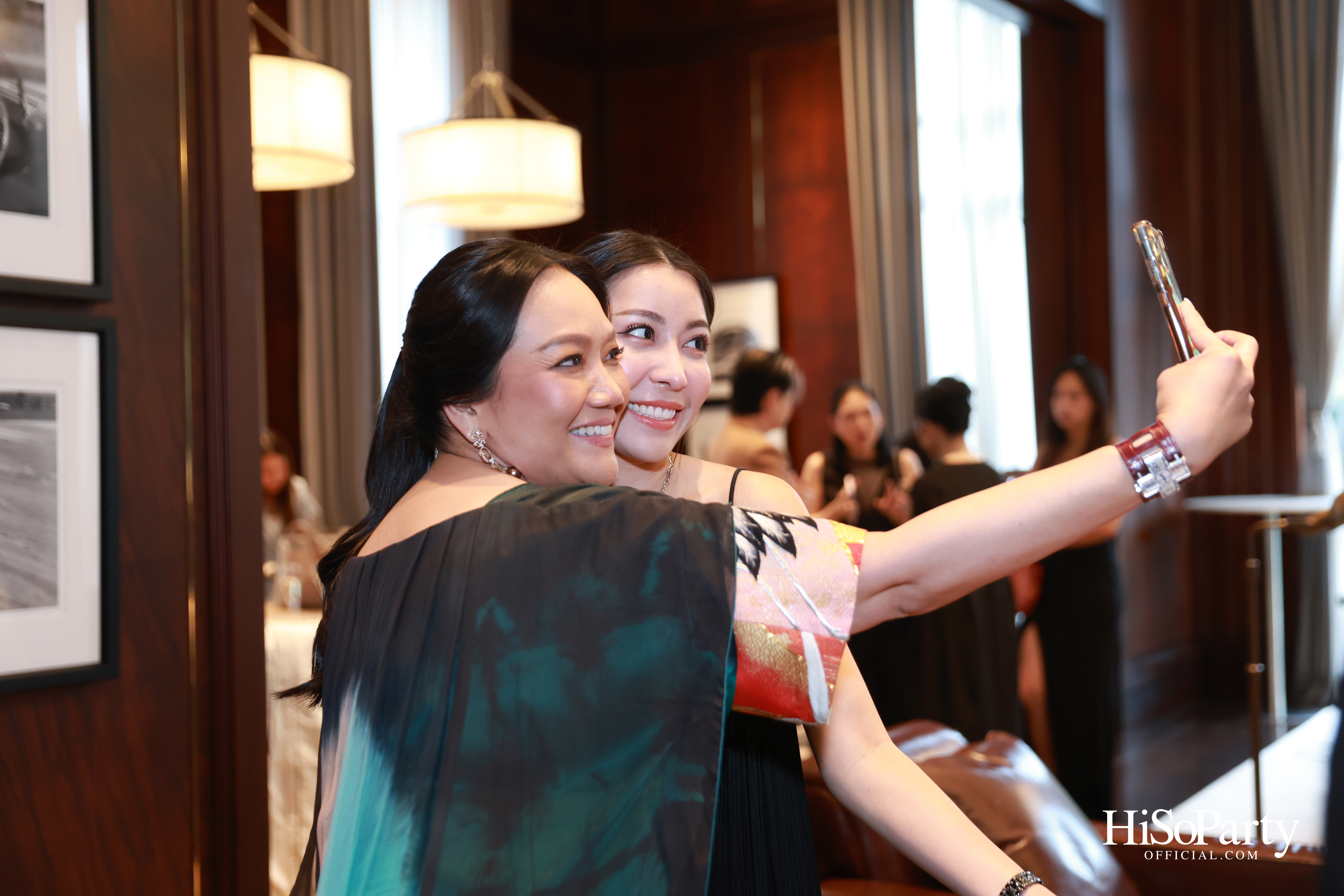 Exclusive Preview Judith Leiber New Collection & Beauty Gems ‘Bee 's Collection’