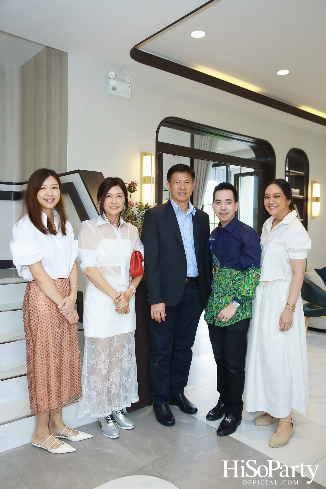 HiSoParty Magazine X AERIE