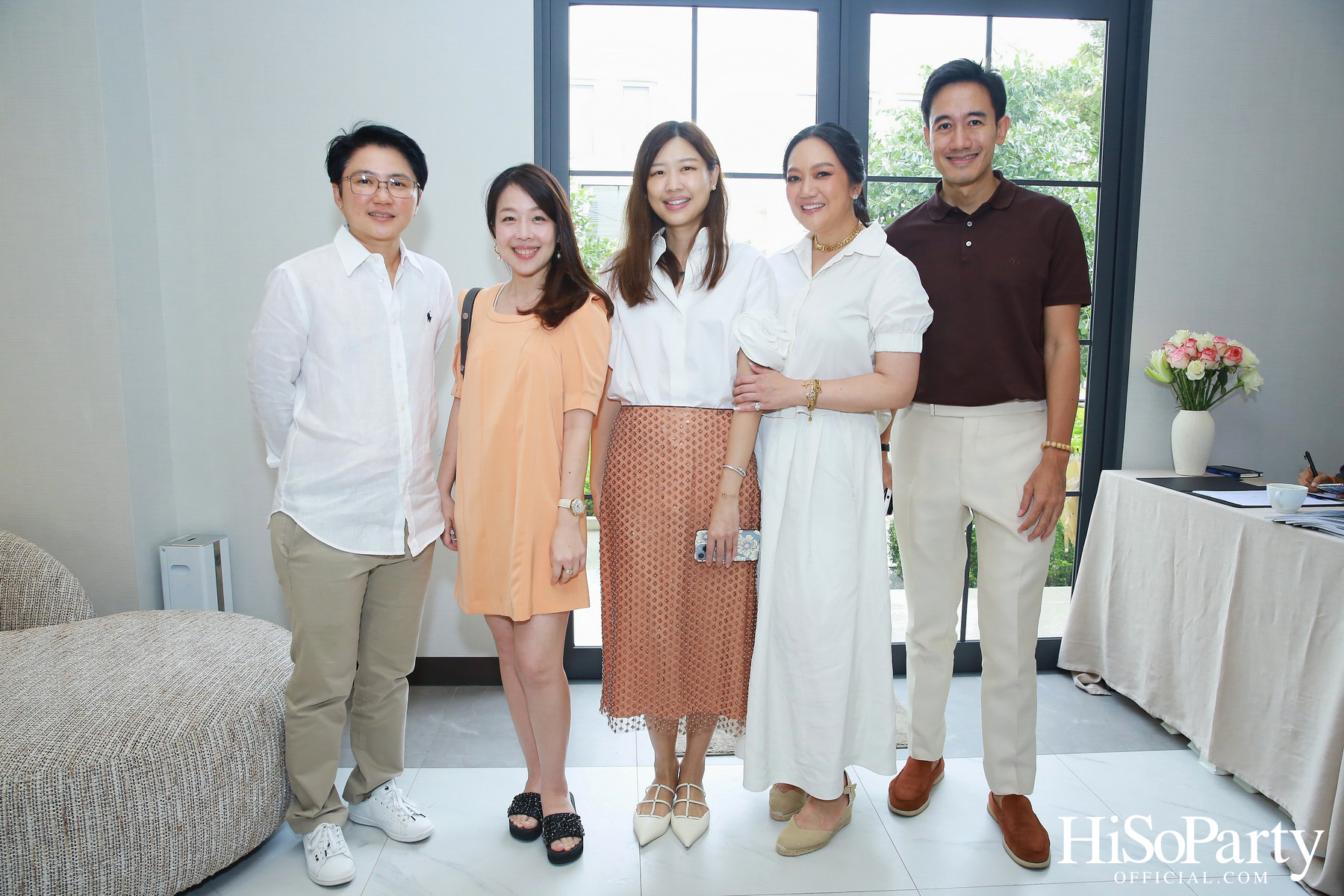 HiSoParty Magazine X AERIE