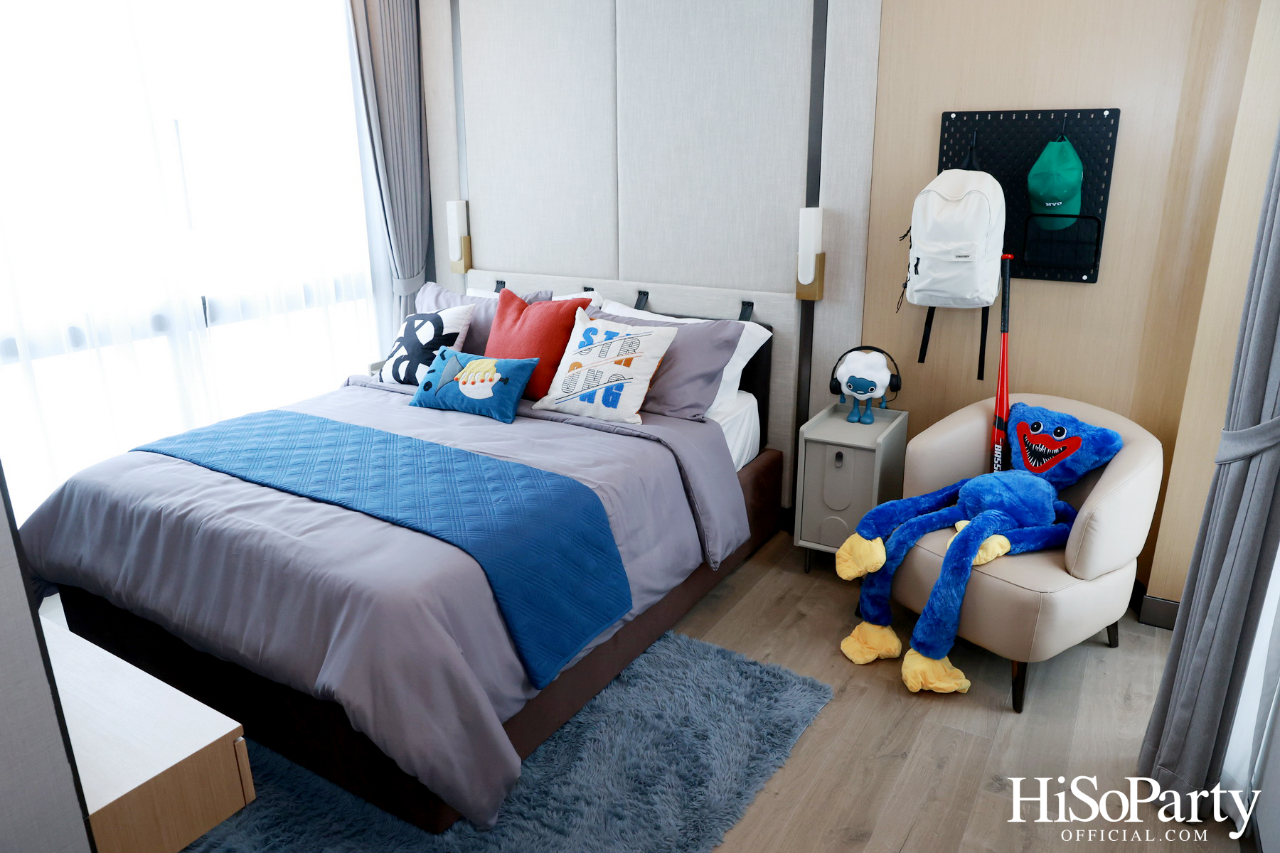 HiSoParty Magazine X AERIE