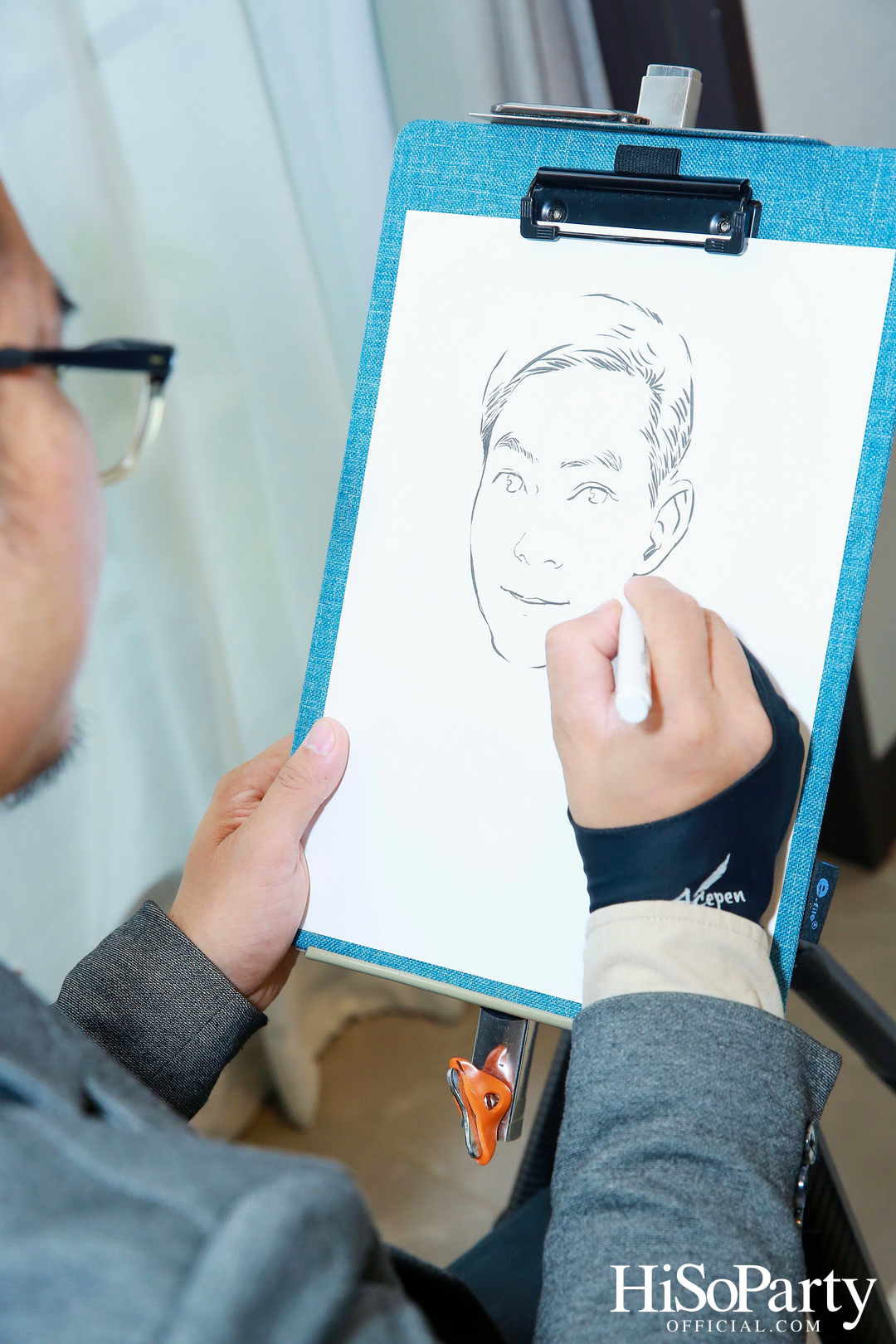 HiSoParty Magazine X AERIE