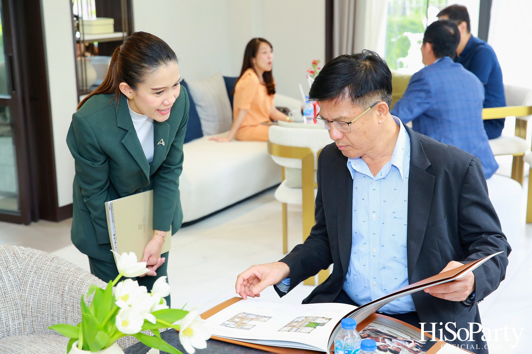 HiSoParty Magazine X AERIE